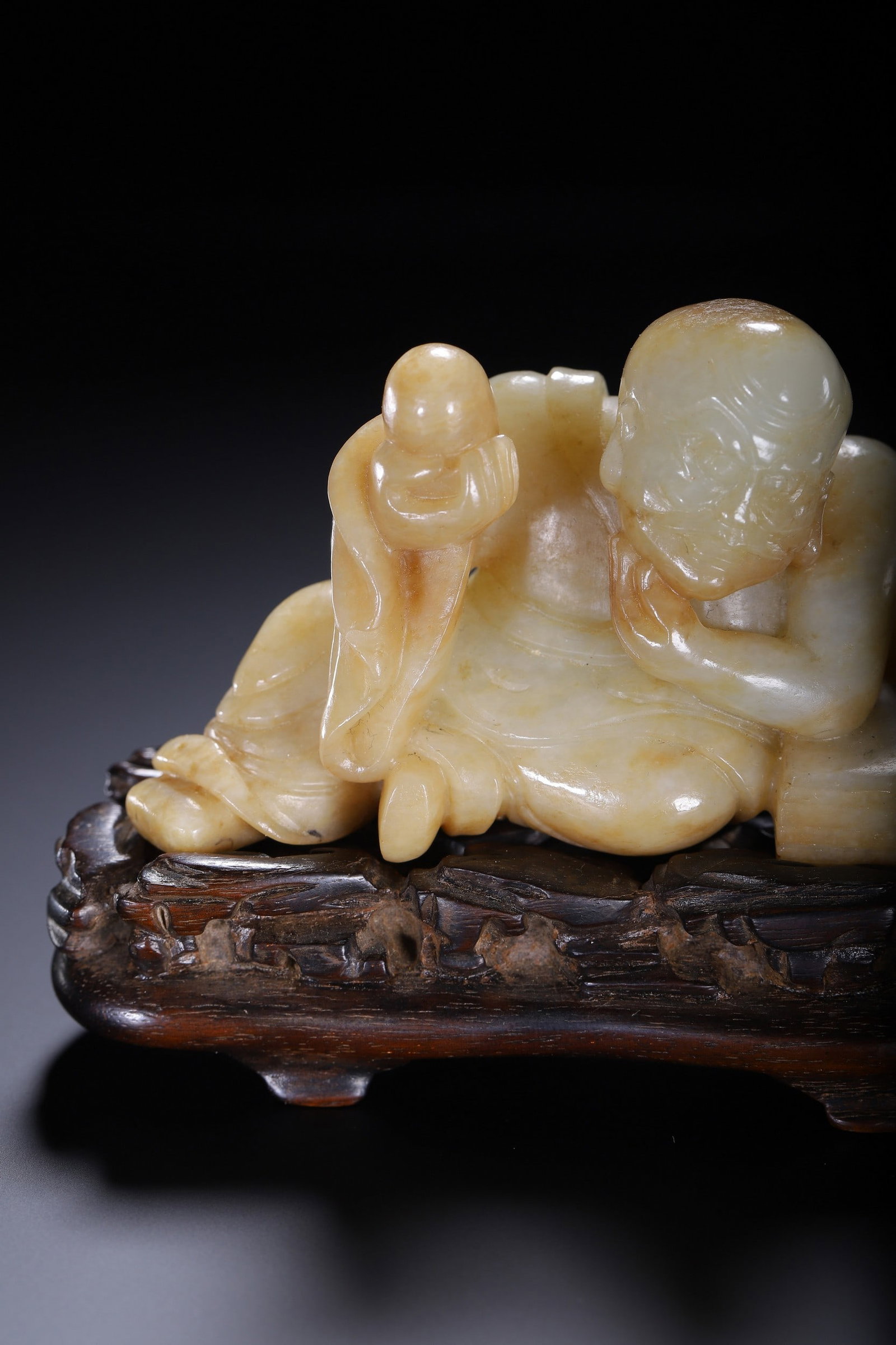 A JADE FIGURE - 4