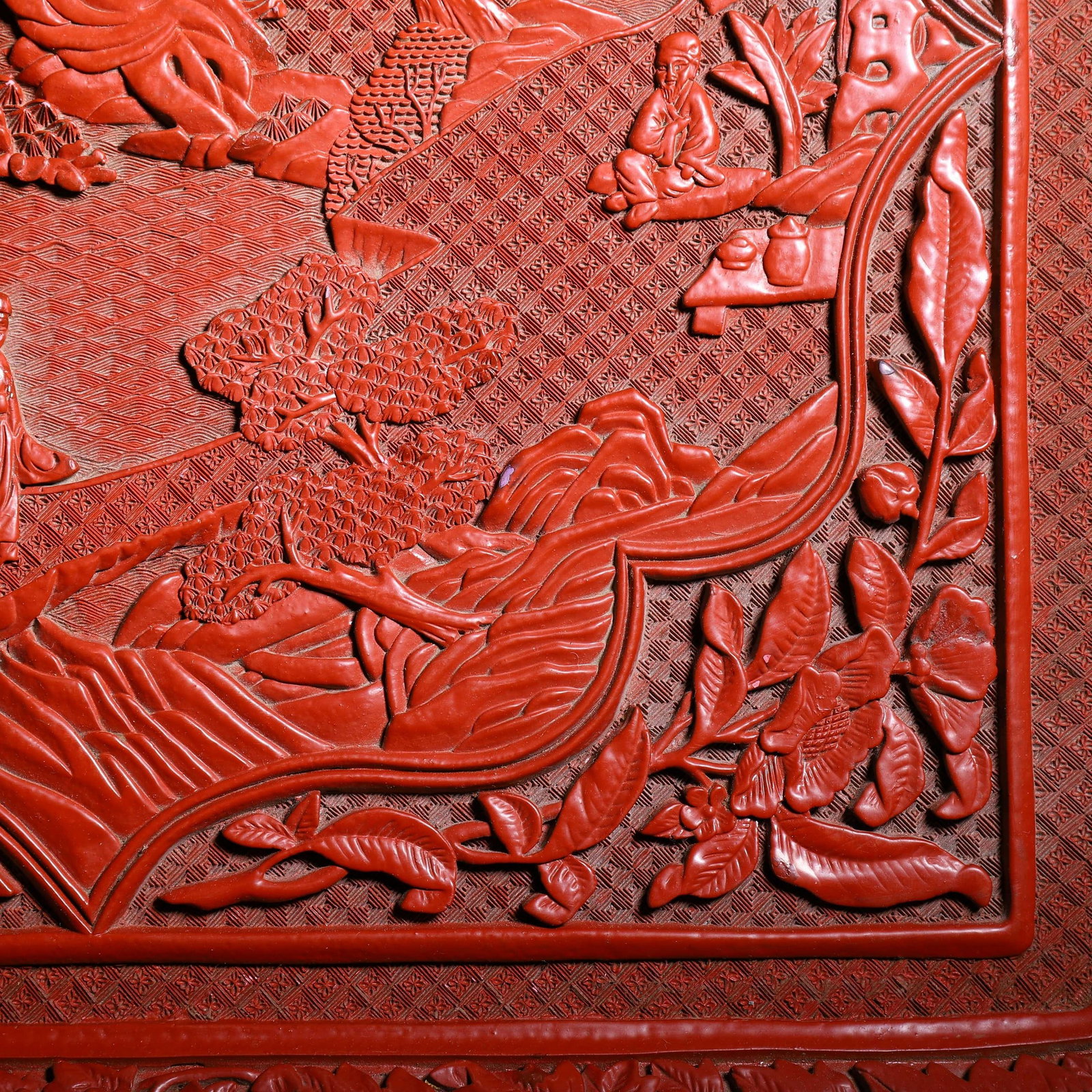 A CARVED LACQUERWARE FIGURE DISH - 5