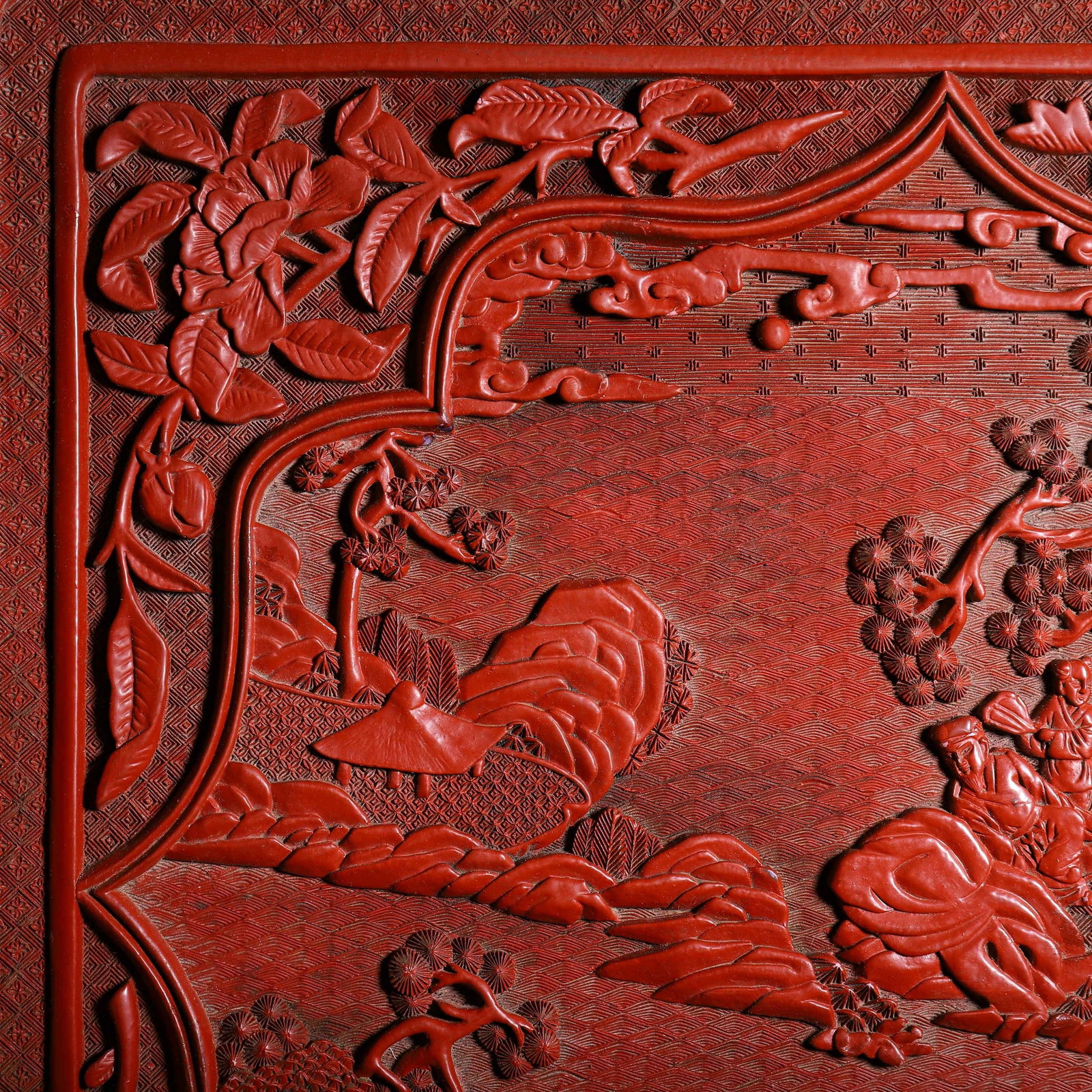 A CARVED LACQUERWARE FIGURE DISH - 6