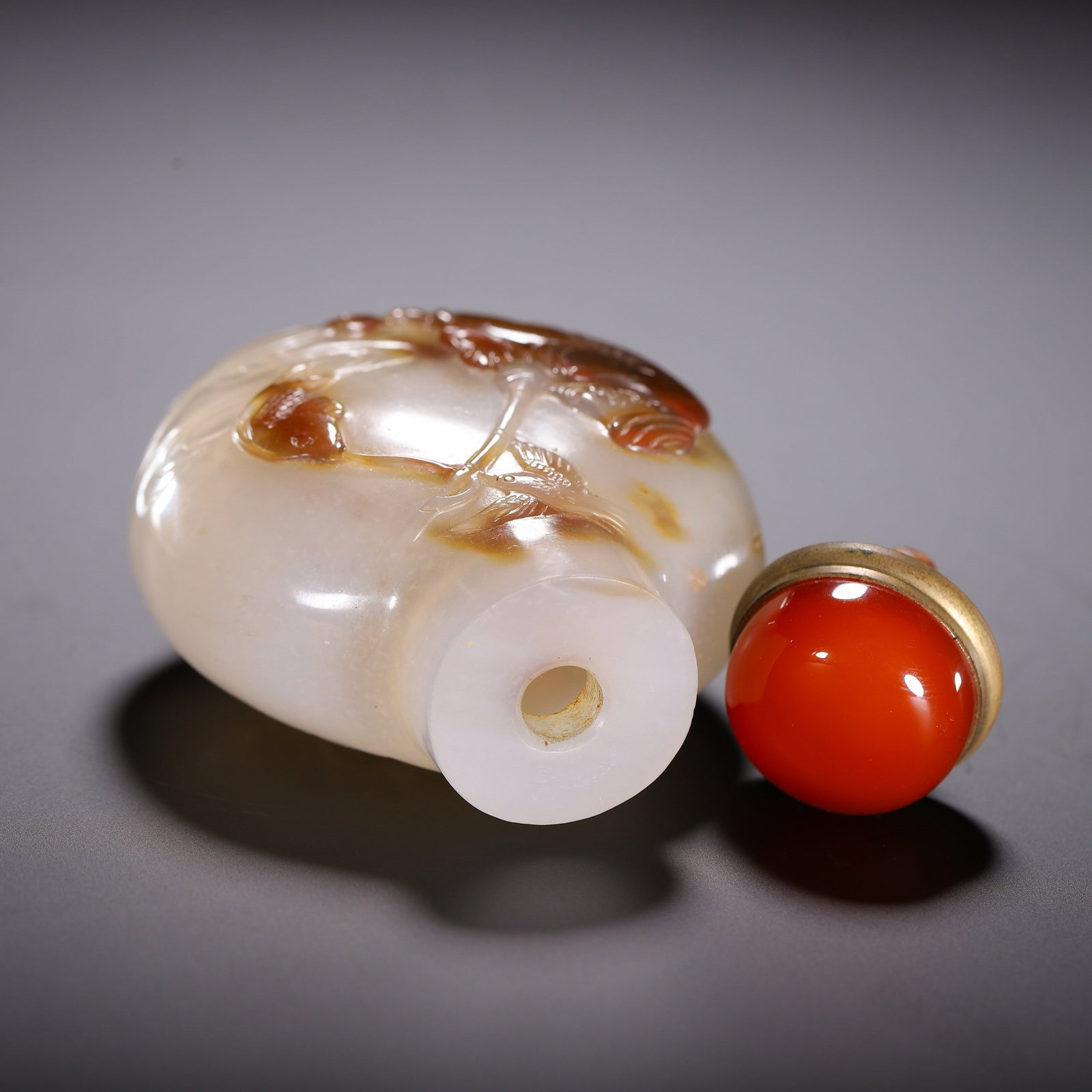 A AGATE SNUFF BOTTLE - 8