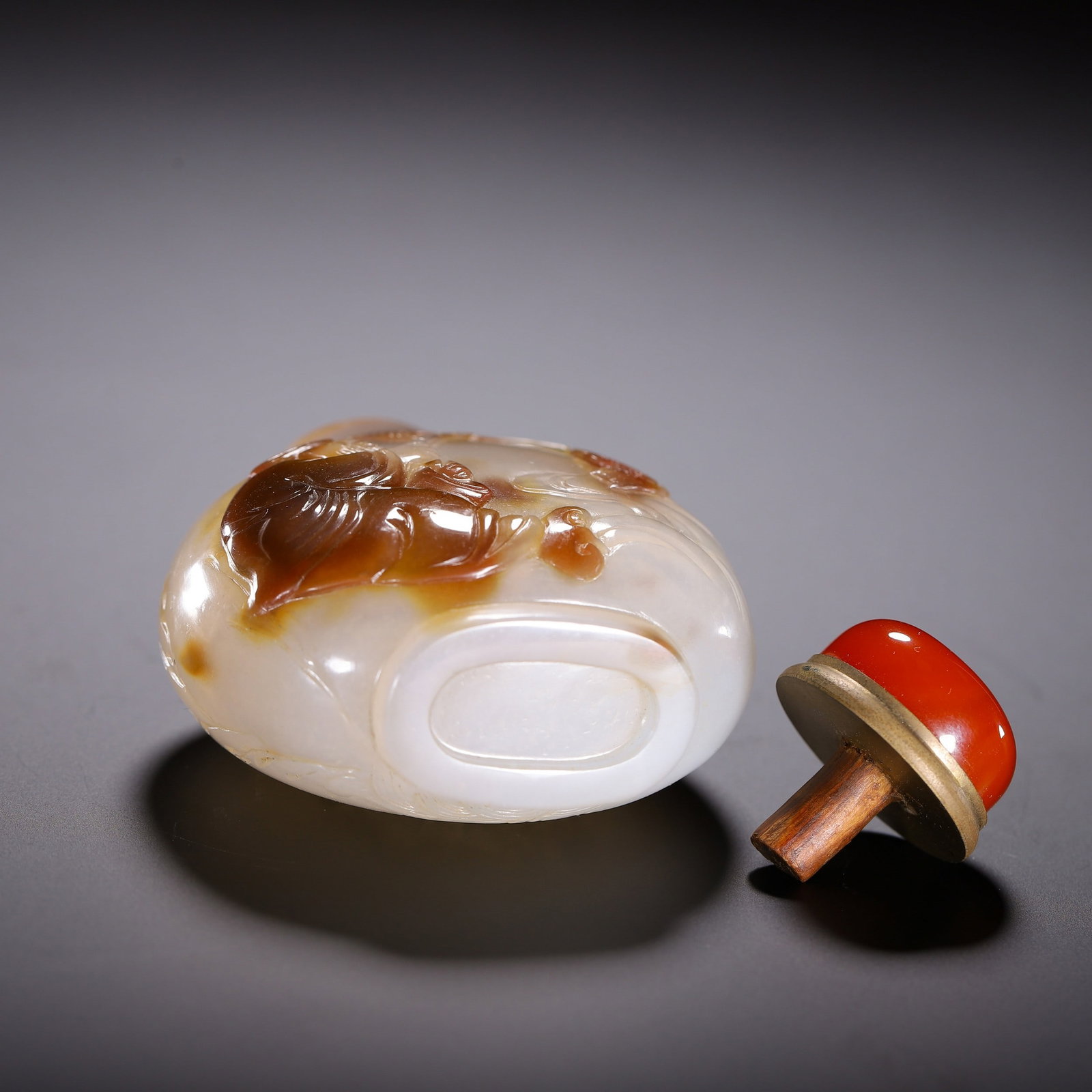 A AGATE SNUFF BOTTLE - 9