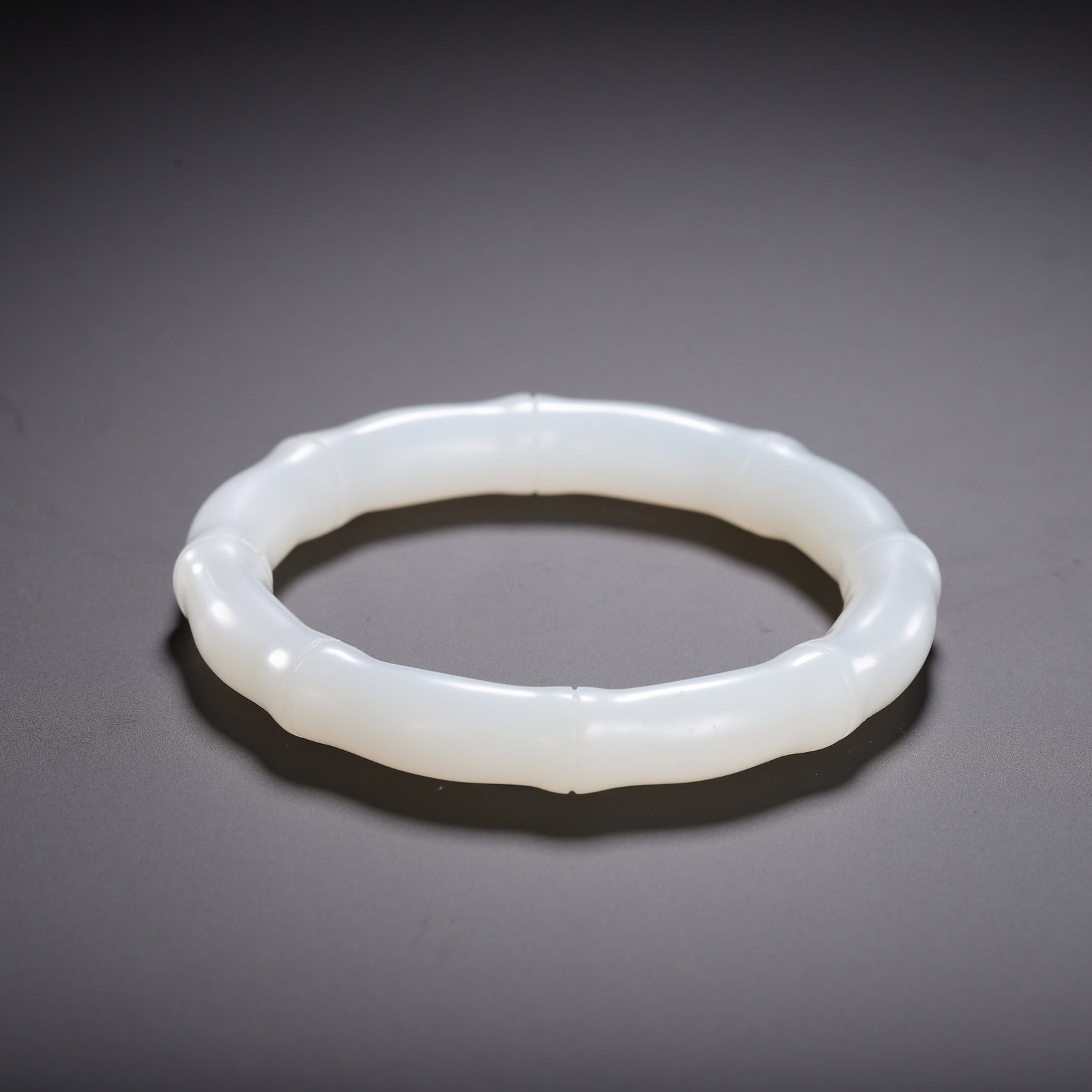 A JADE BRACELET - 4