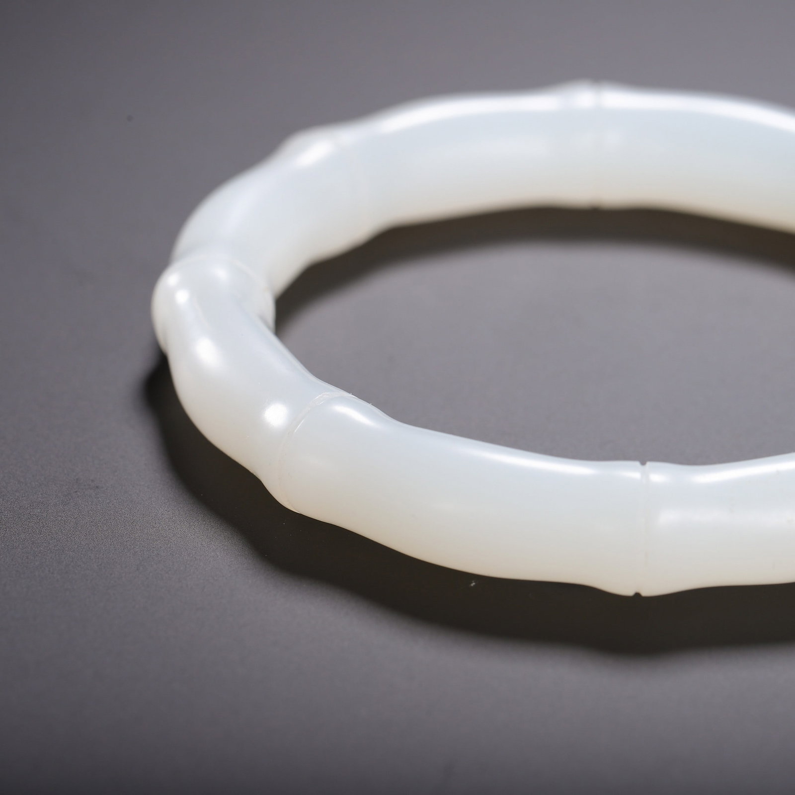 A JADE BRACELET - 6