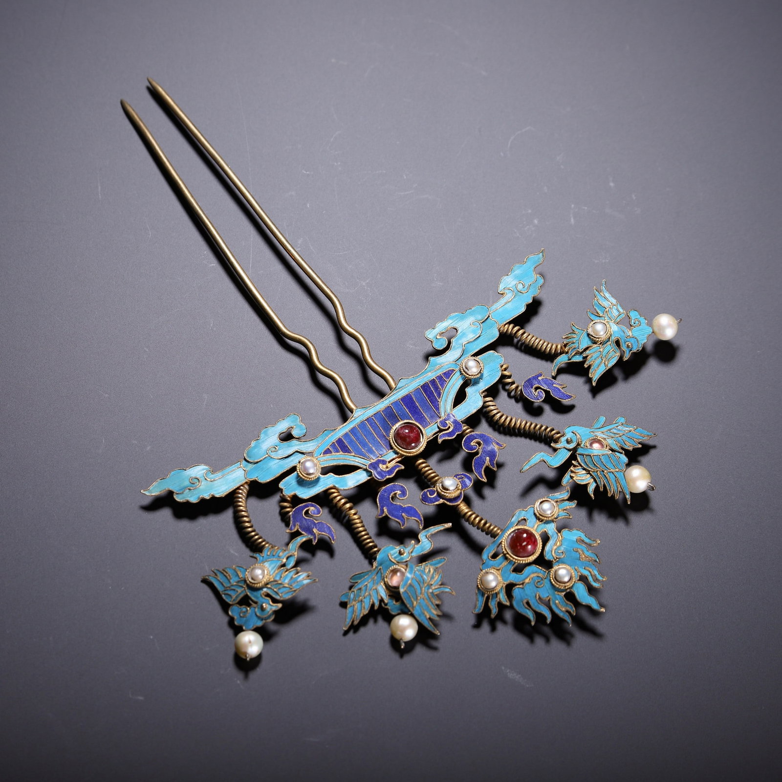 A SILVER HAIRPIN - 7