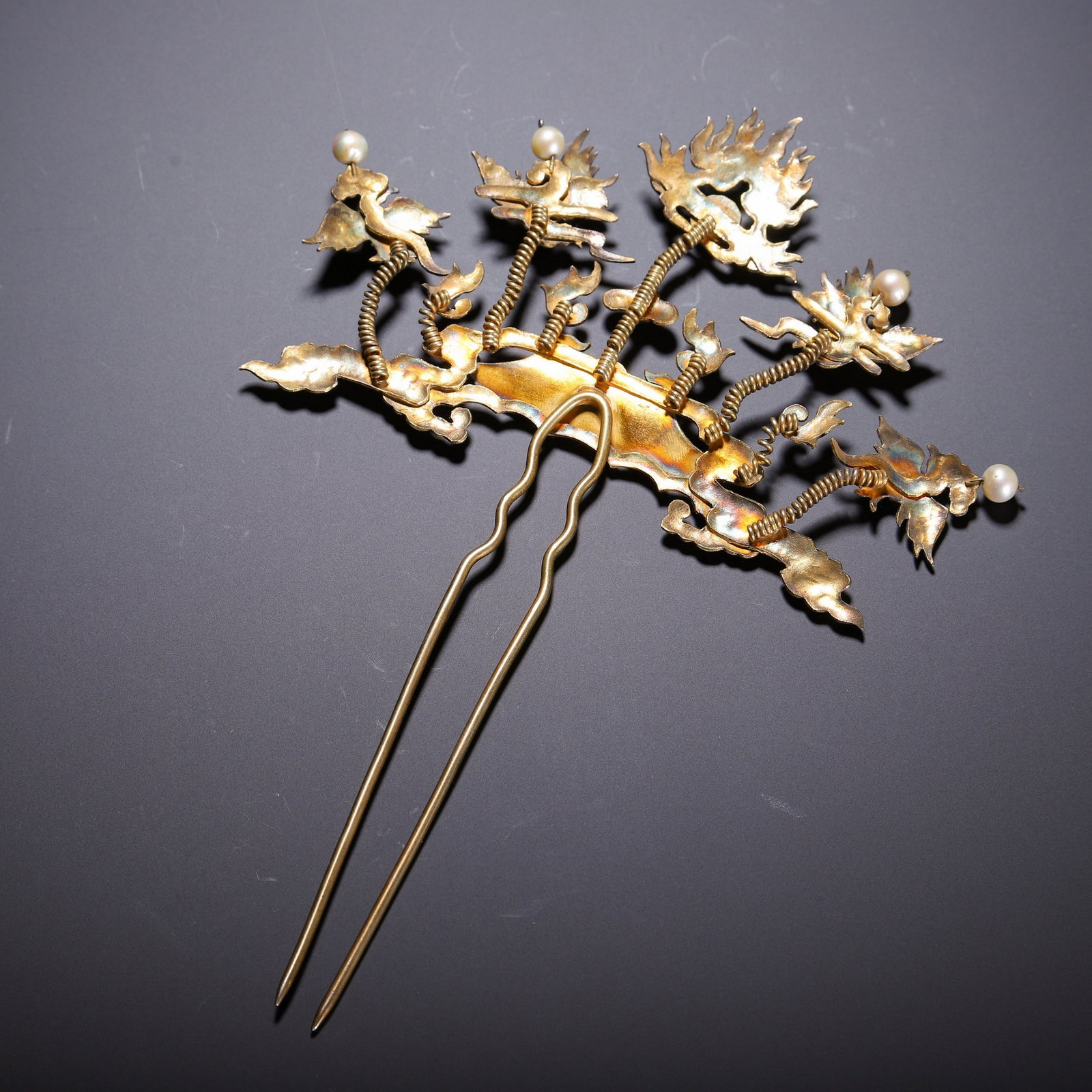 A SILVER HAIRPIN - 9