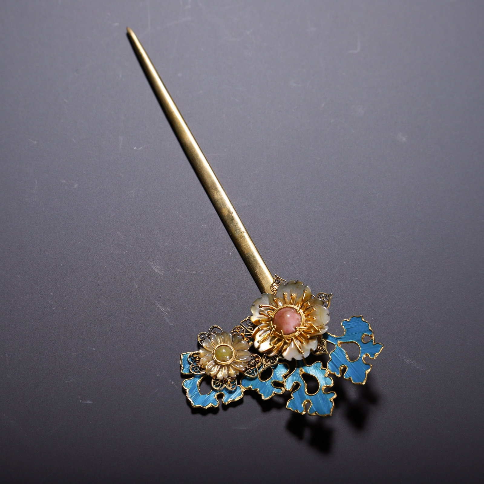 A SILVER HAIRPIN - 4