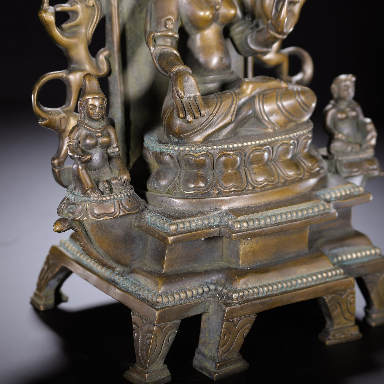 A COPPER BUDDHA STATUE - 6