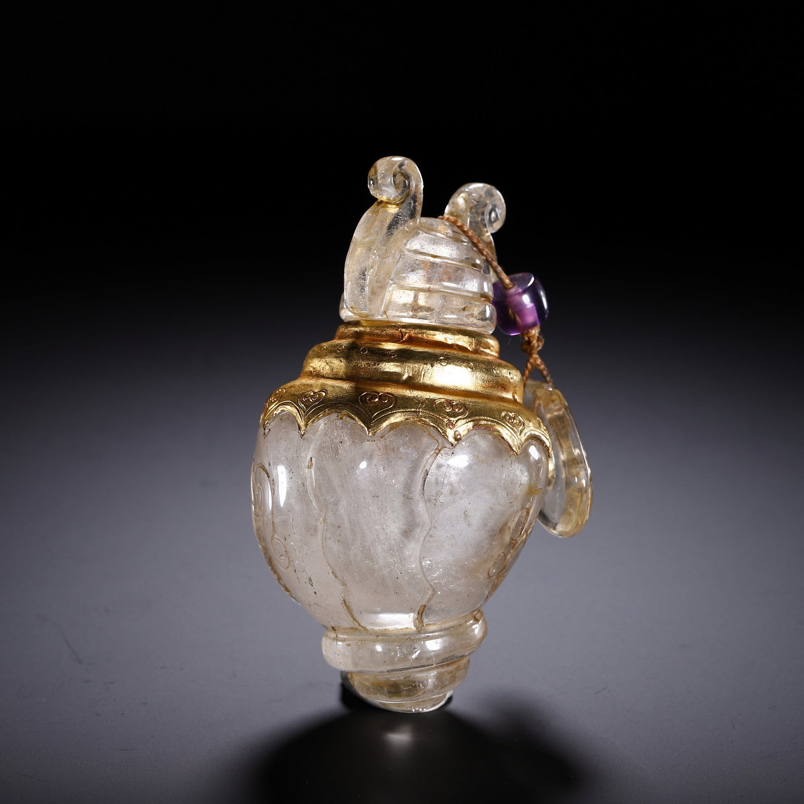 A CRYSTAL VASE - 2