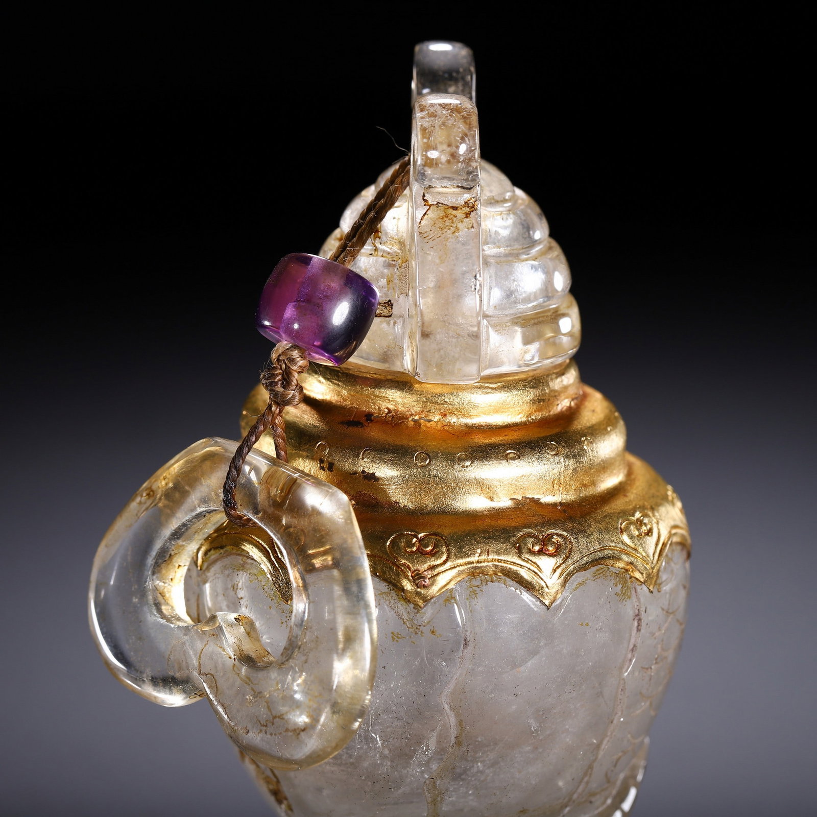 A CRYSTAL VASE - 8
