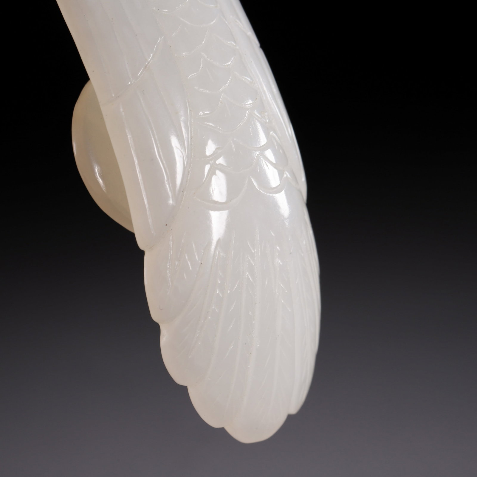 A JADE BELT HOOK - 8
