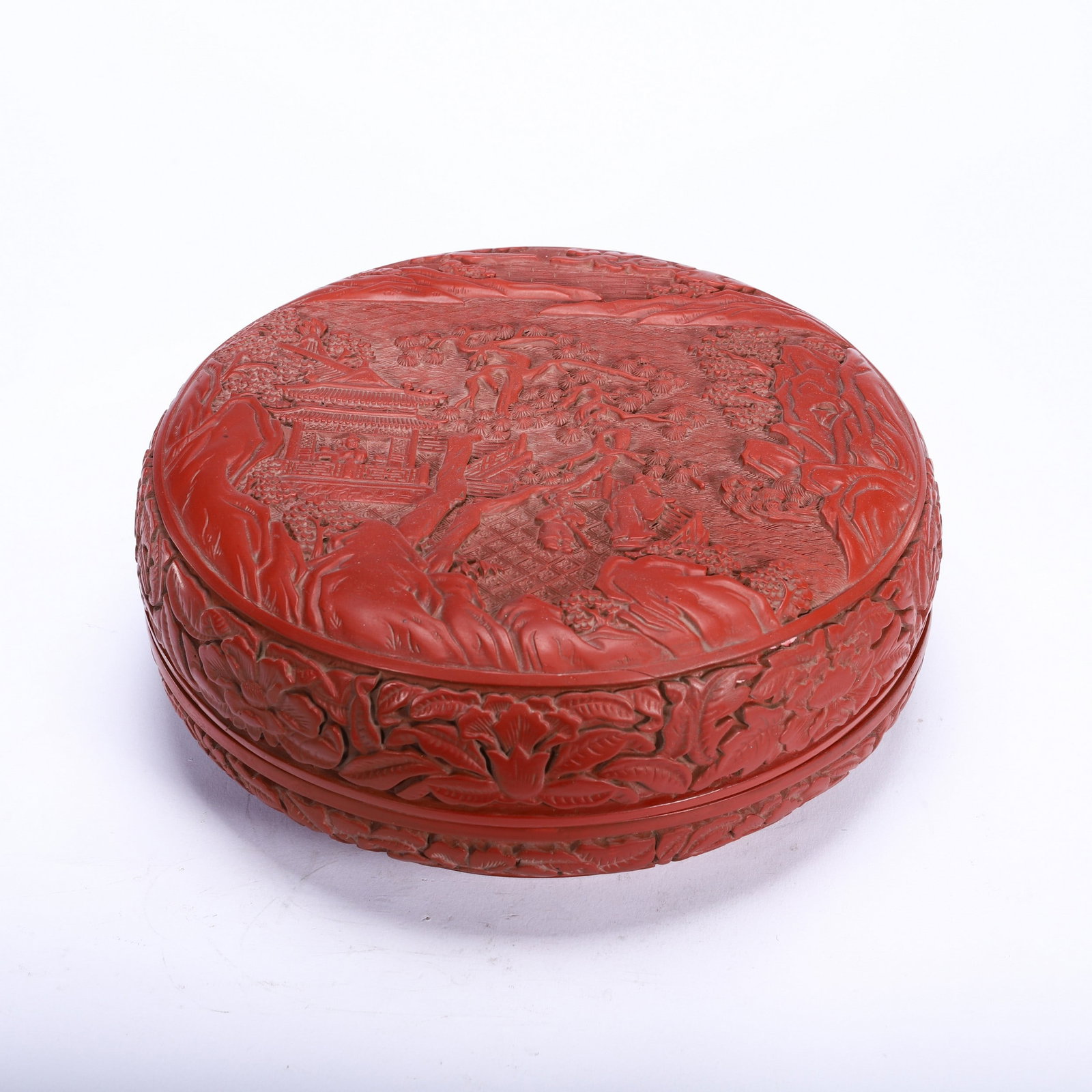 A CARVED LACQUERWARE BOX: 剔红捧盒 A carved lacquerware box 24x24cm