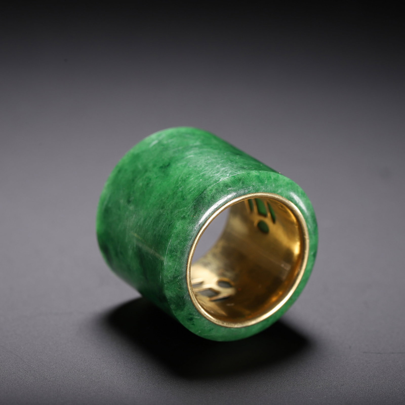 A JADE FINGERSTALL - 6