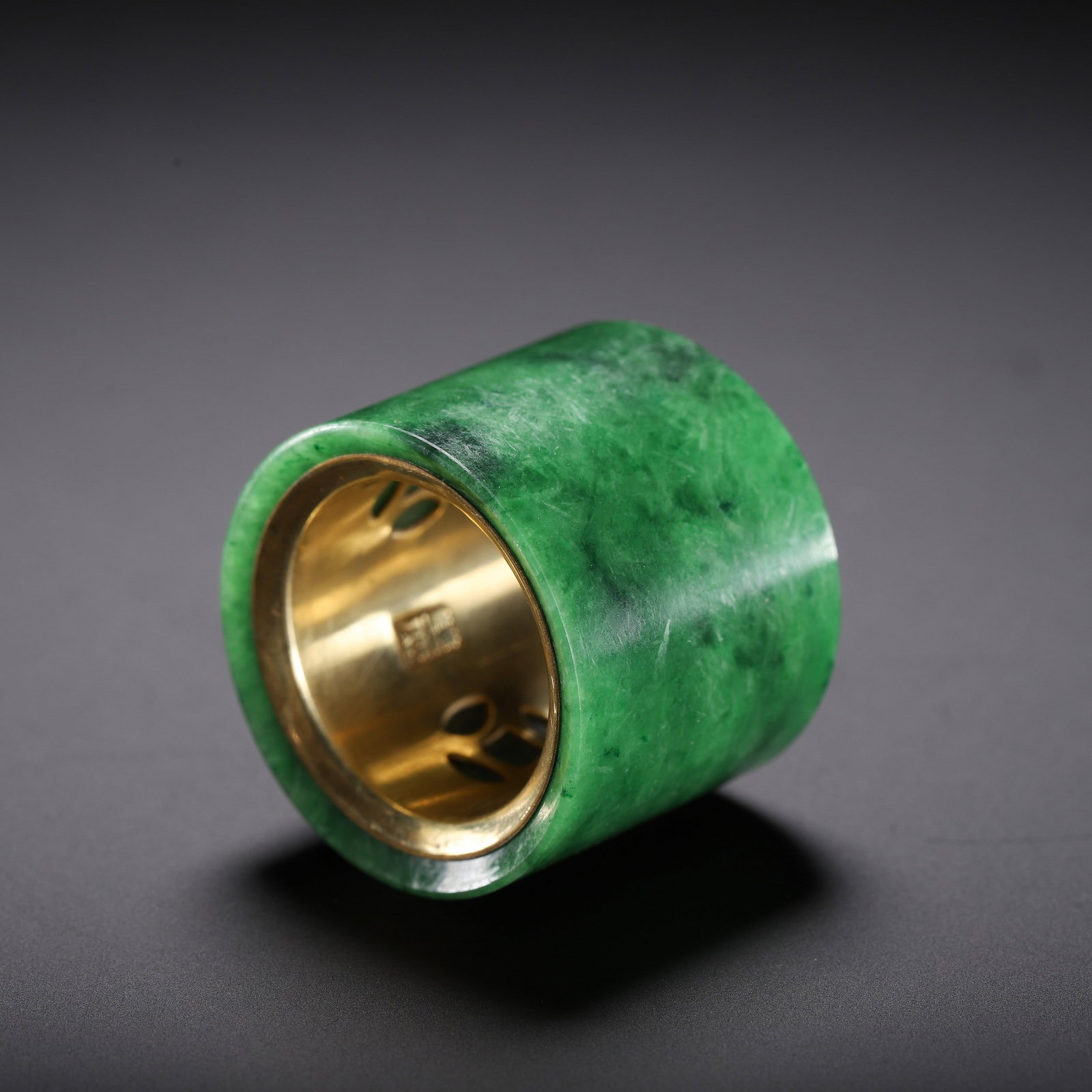 A JADE FINGERSTALL - 8