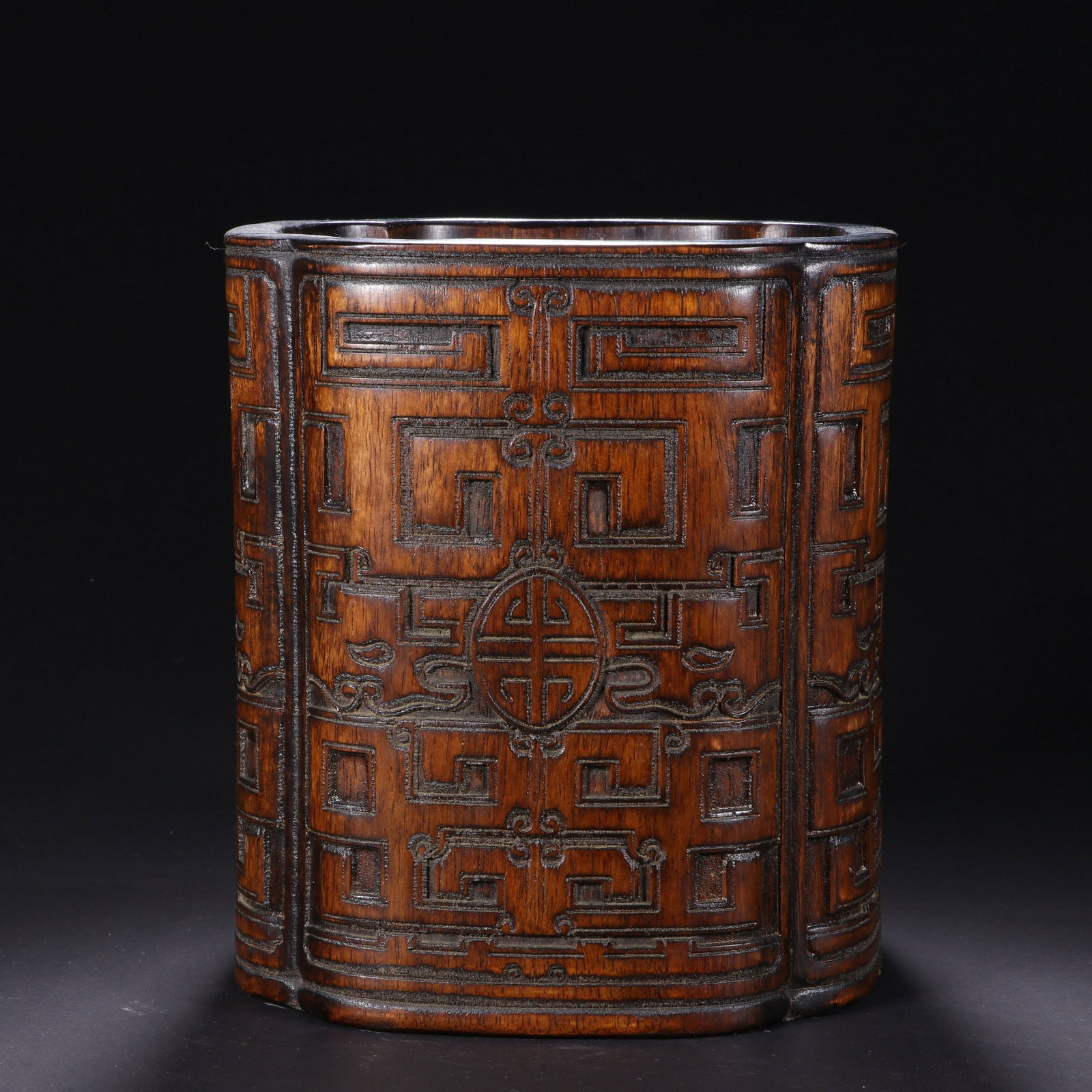 A ROSEWOOD BRUSH POT: 花梨木笔筒 A rosewood brush pot Diam.17cm Ht.19cm