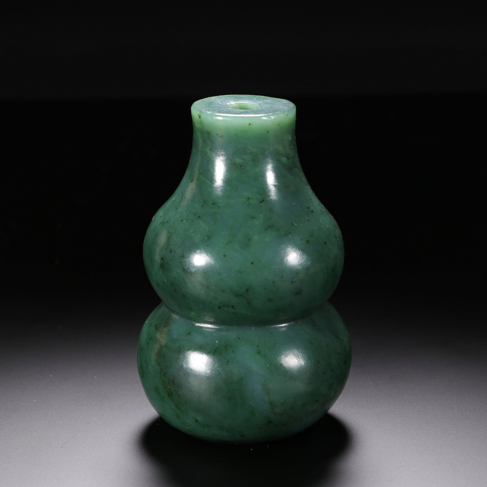 A JADE SNUFF BOTTLE - 4