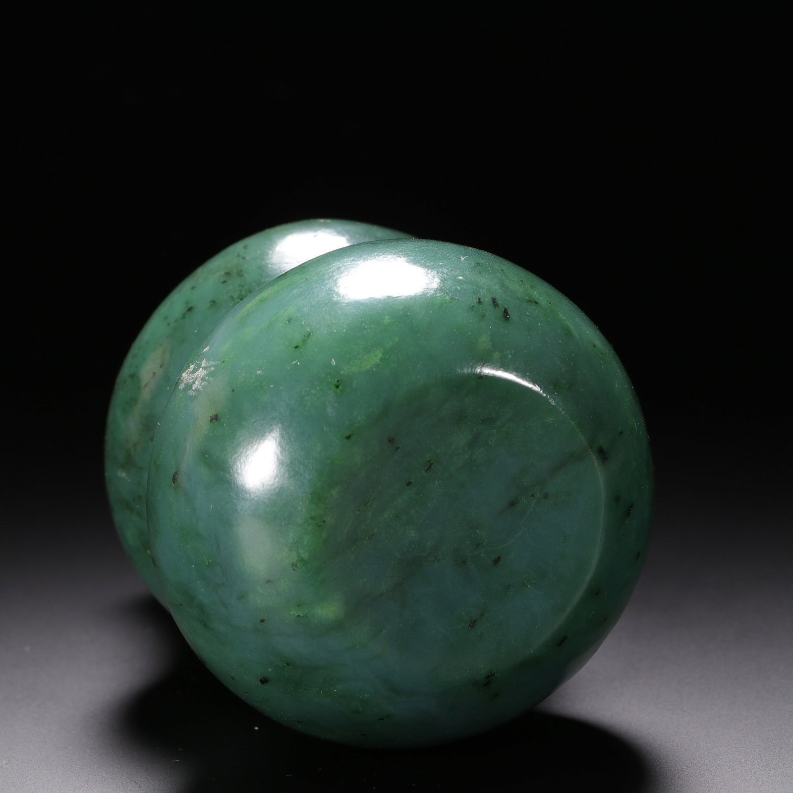 A JADE SNUFF BOTTLE - 6