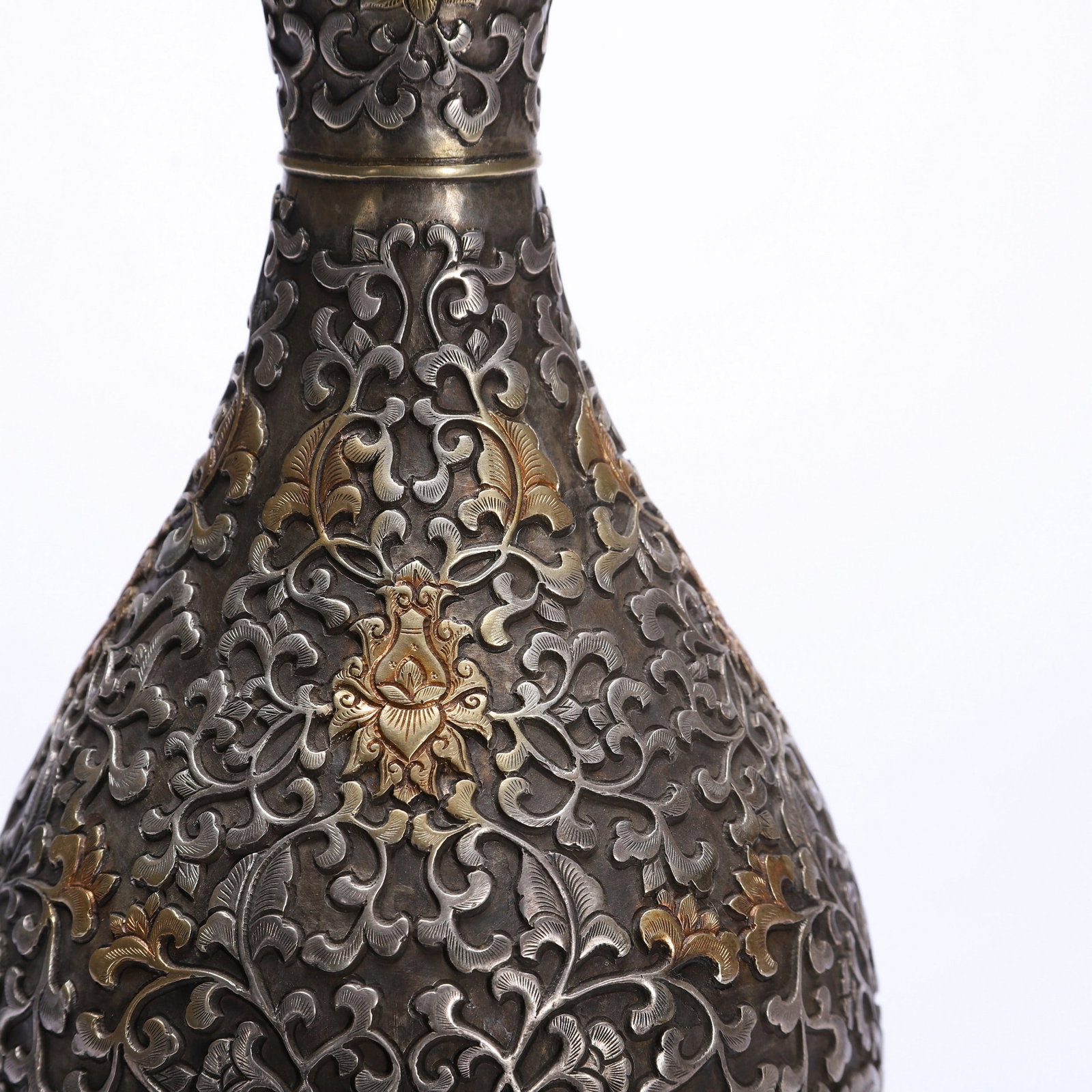 A COPPER GILDED VASE - 5