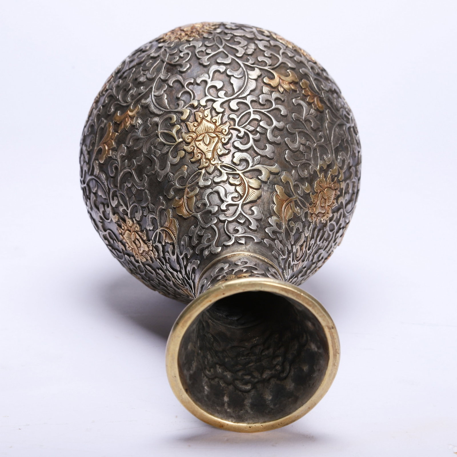 A COPPER GILDED VASE - 8