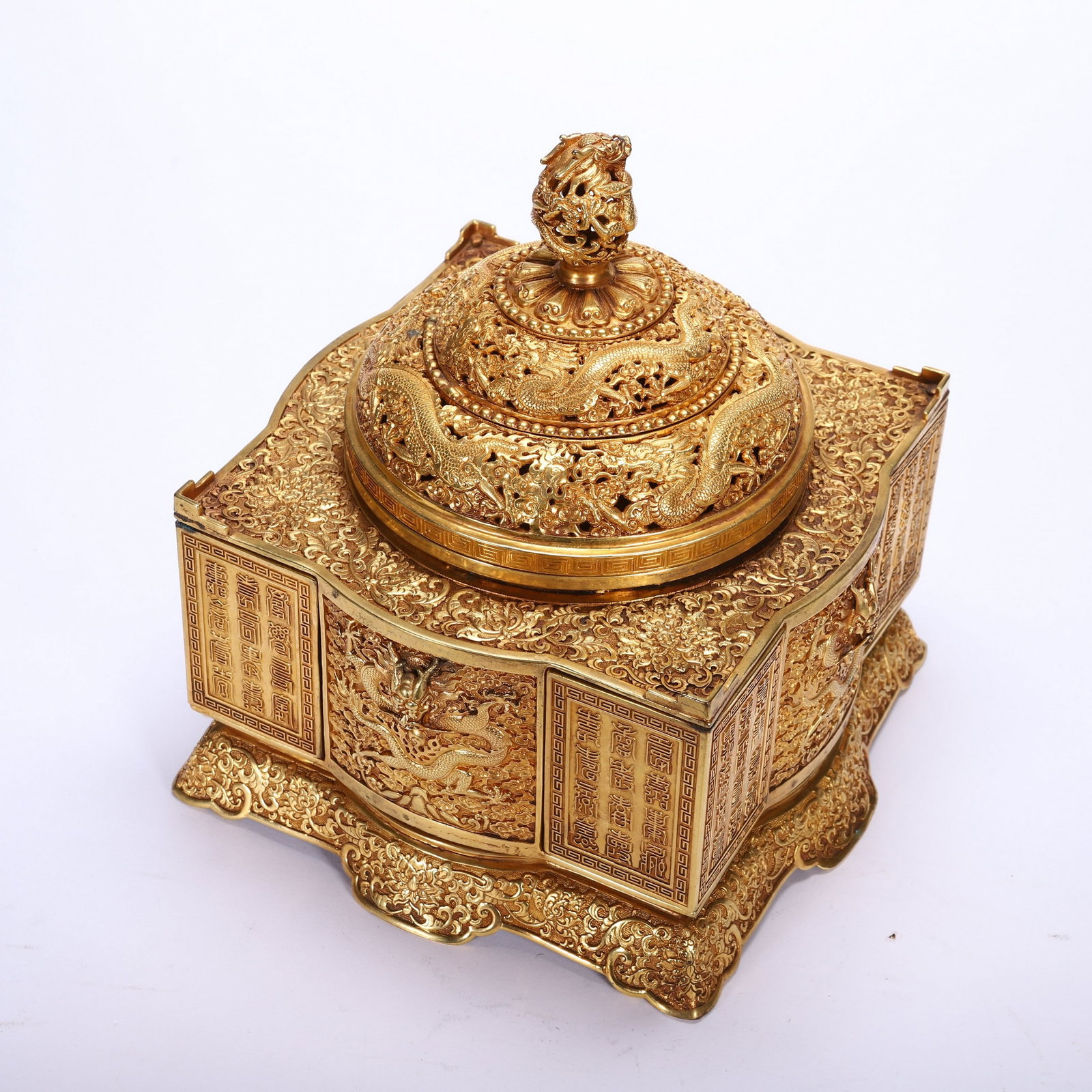 A COPPER GILDED BOX - 7