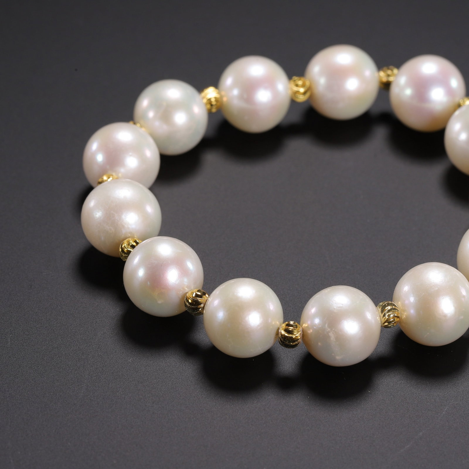 A PEARL BRACELETS - 2
