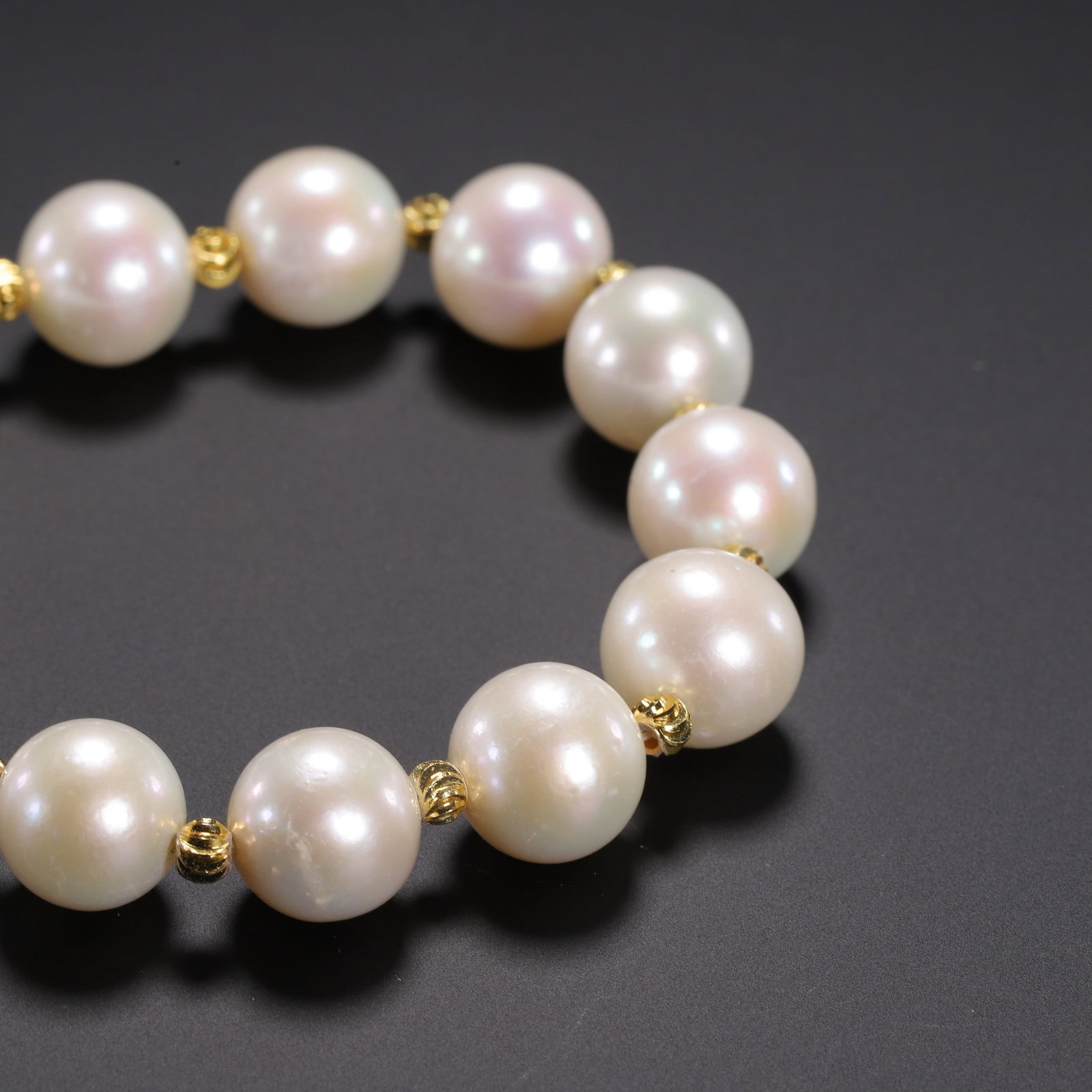 A PEARL BRACELETS - 3
