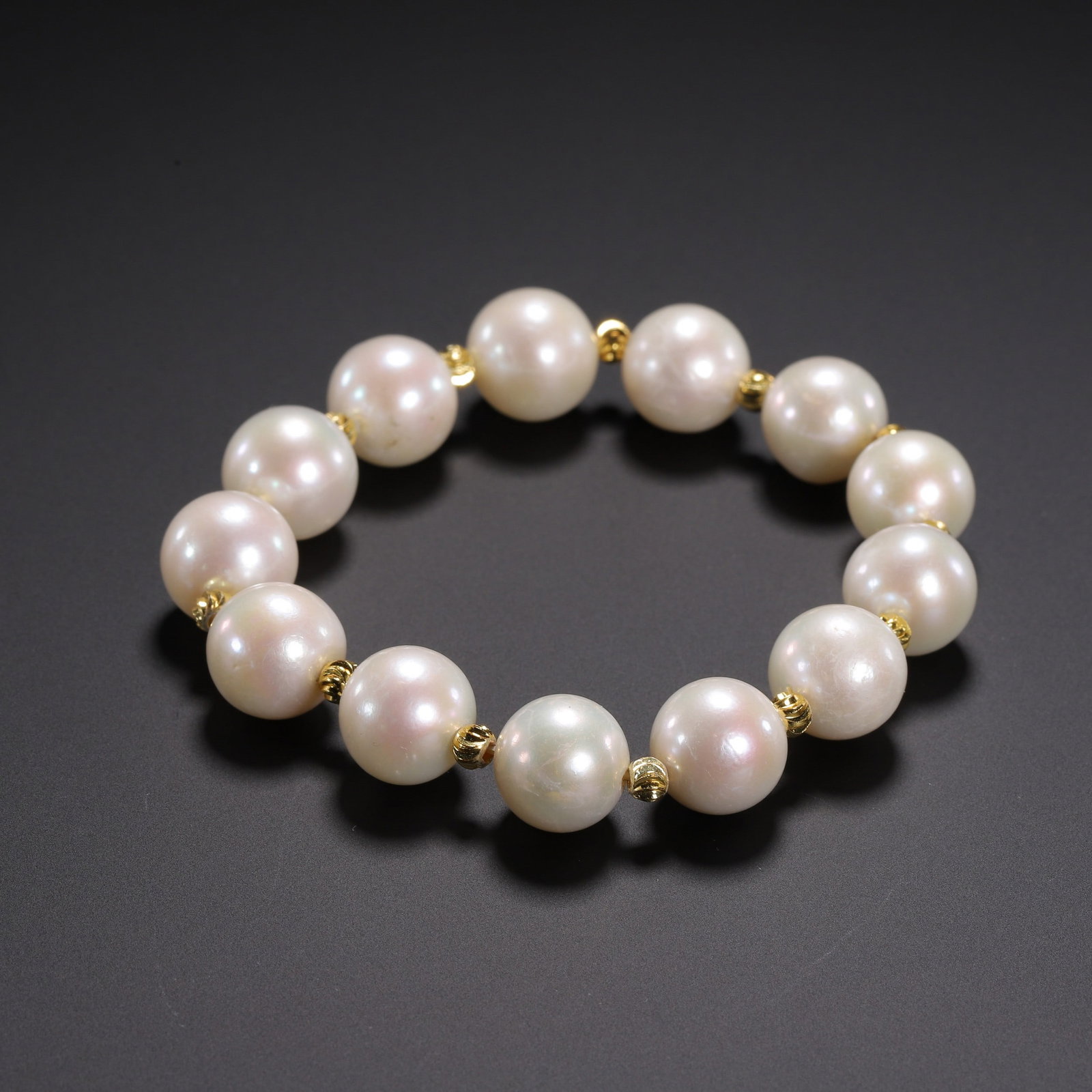 A PEARL BRACELETS - 6