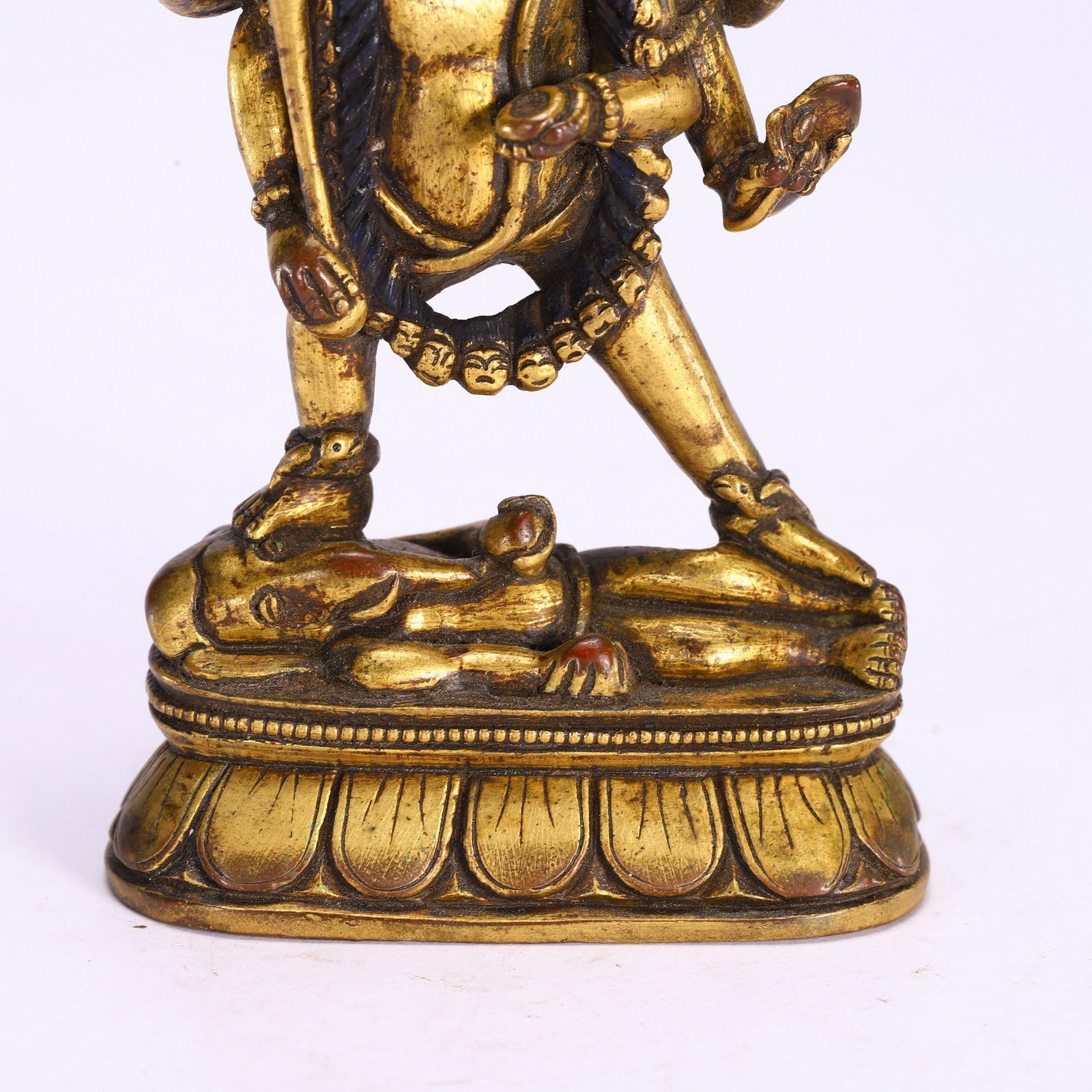 A COPPER GILDED BUDDHA STATUE - 3