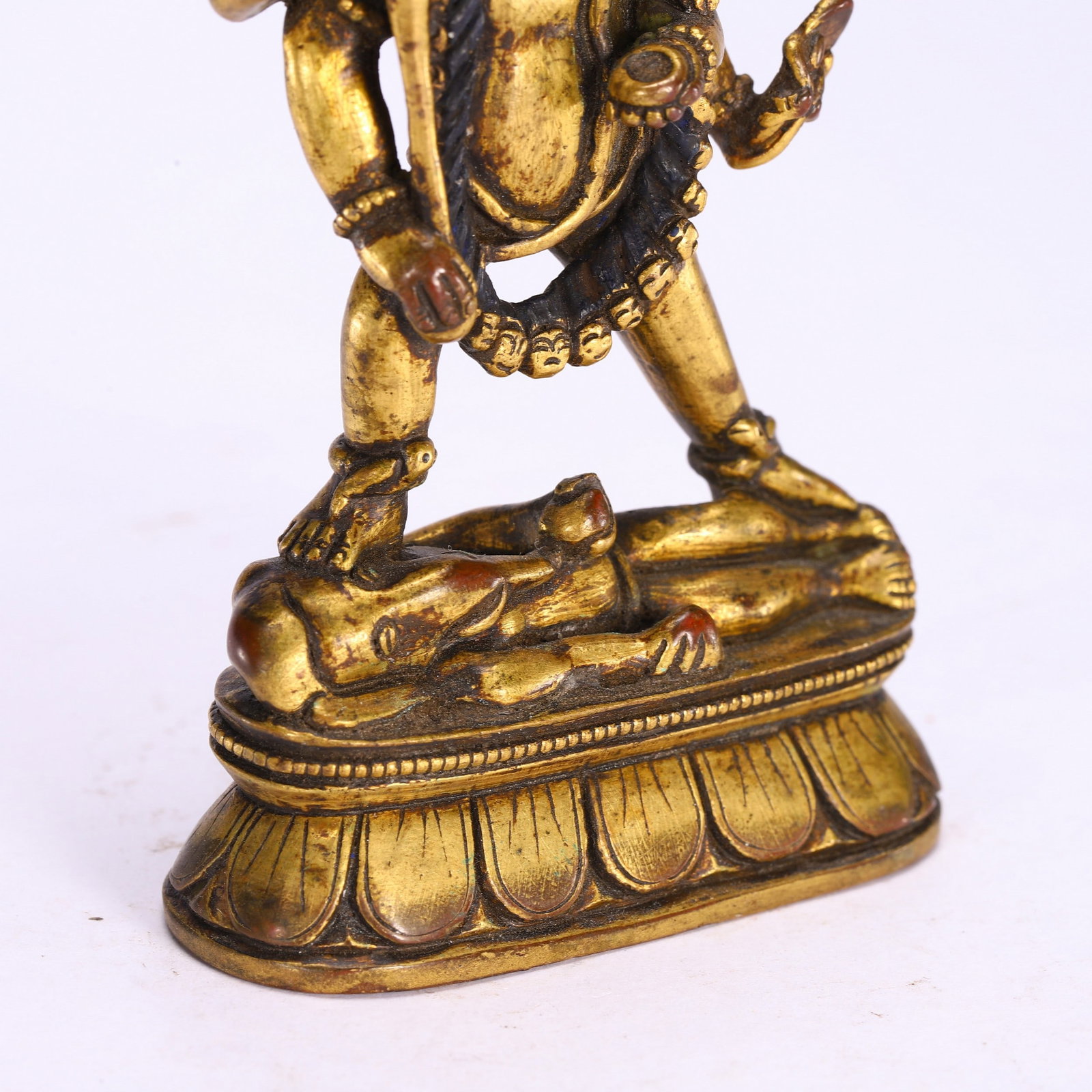 A COPPER GILDED BUDDHA STATUE - 6