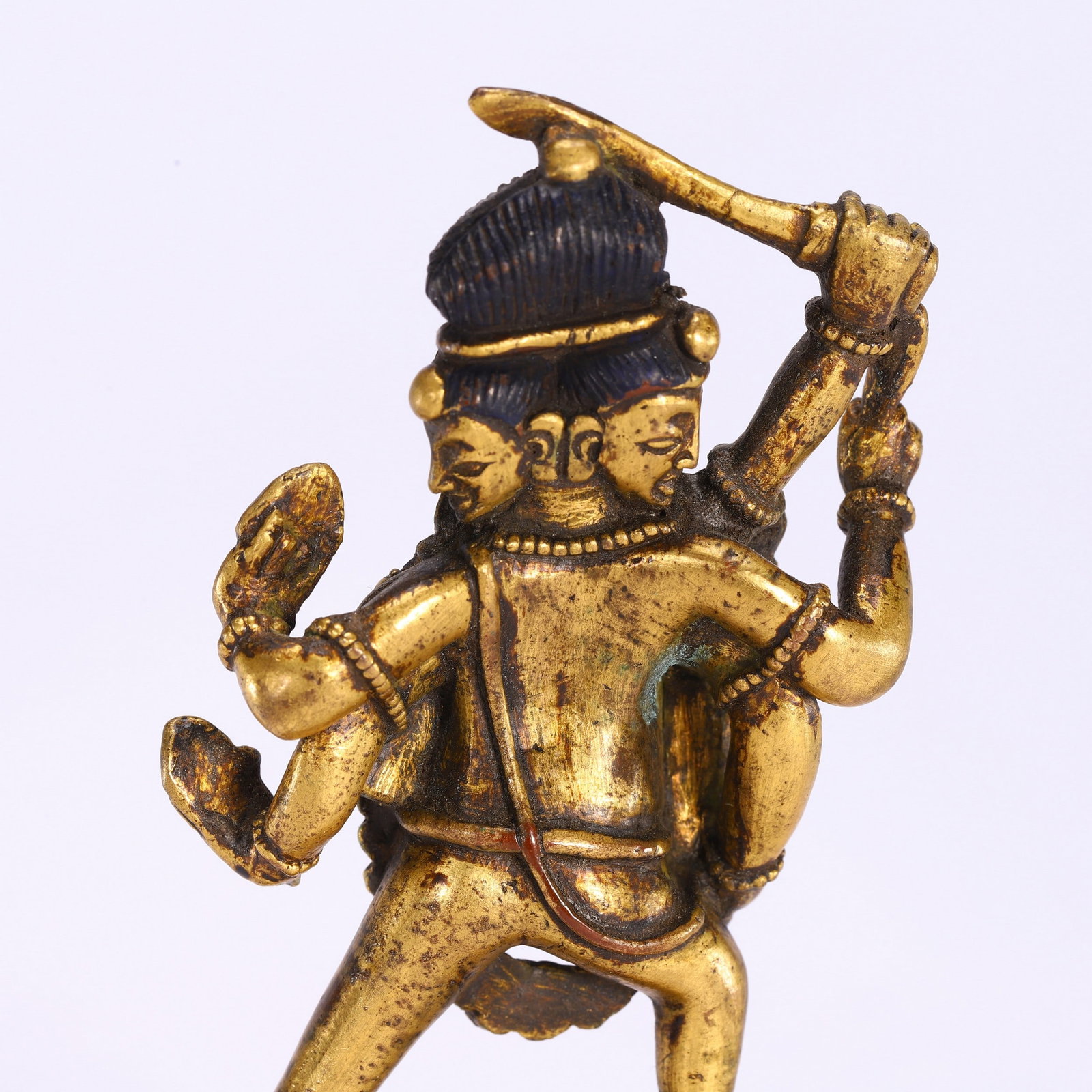 A COPPER GILDED BUDDHA STATUE - 8