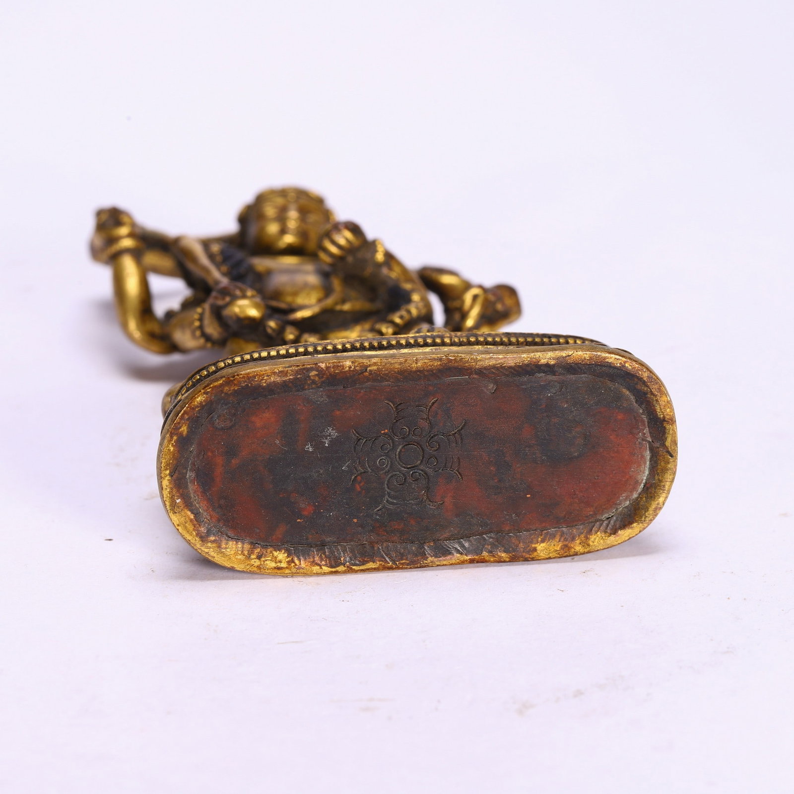 A COPPER GILDED BUDDHA STATUE - 9