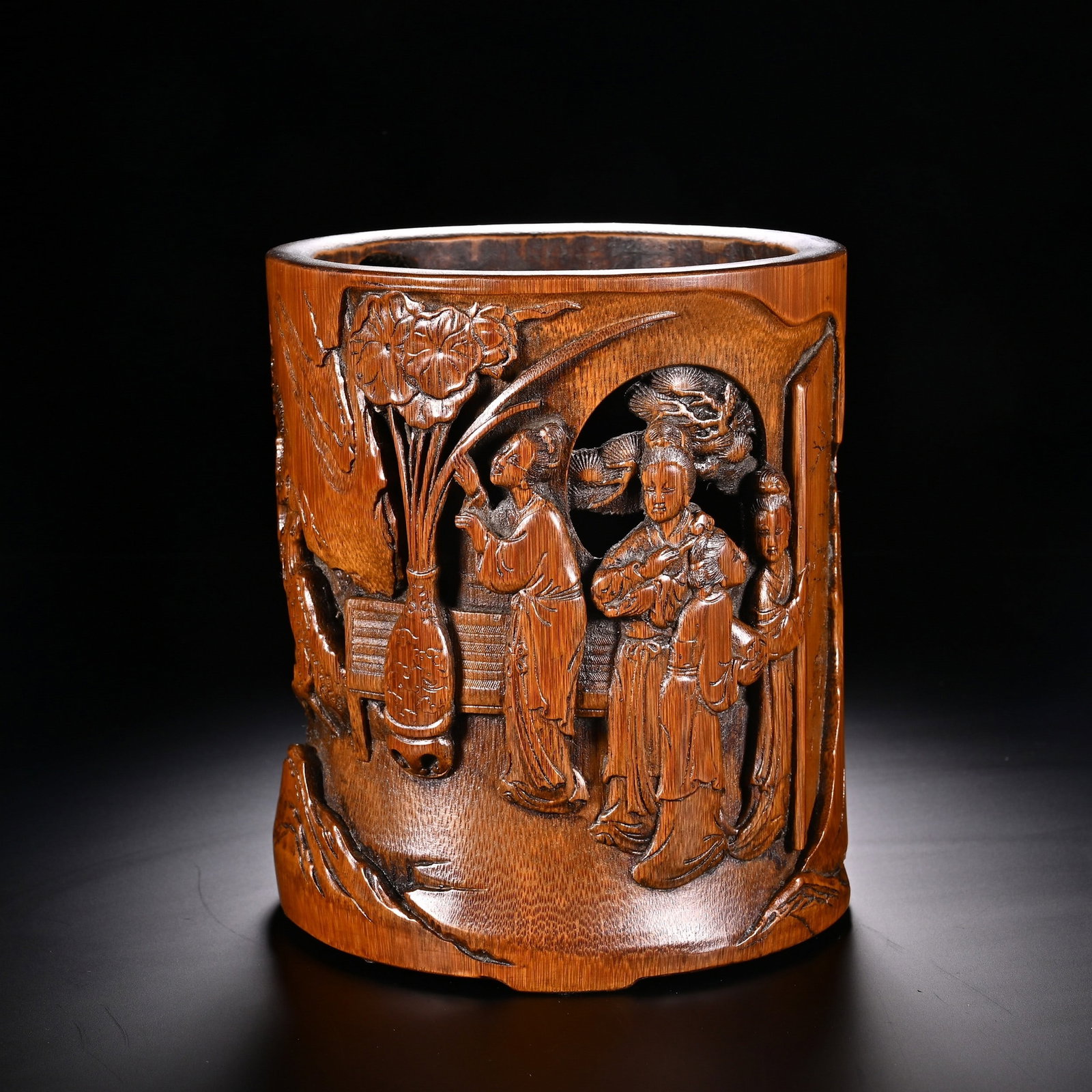 A COVERED BAMBOO BRUSH POT (1 of 9)