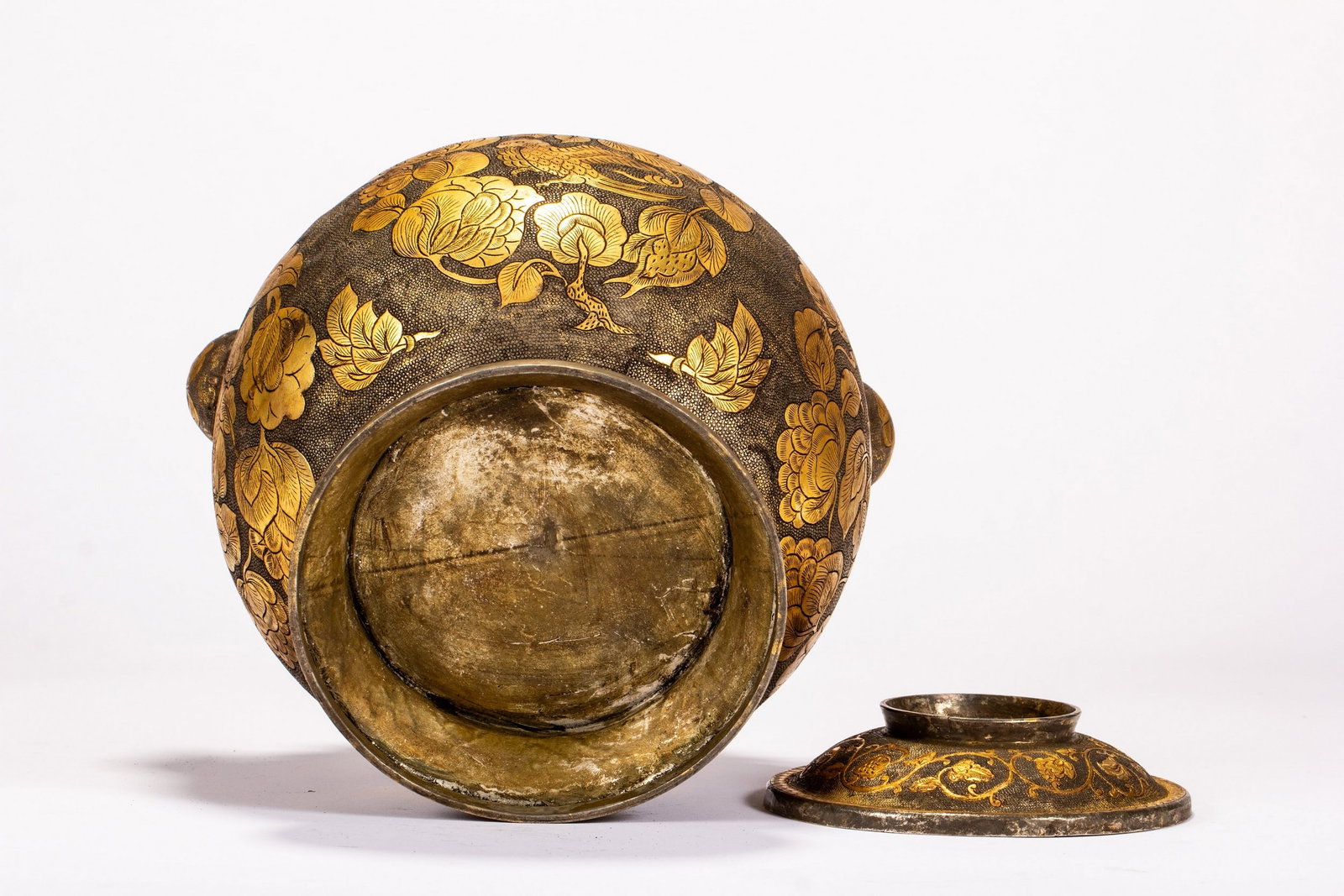 A COPPER GILDED POT - 10