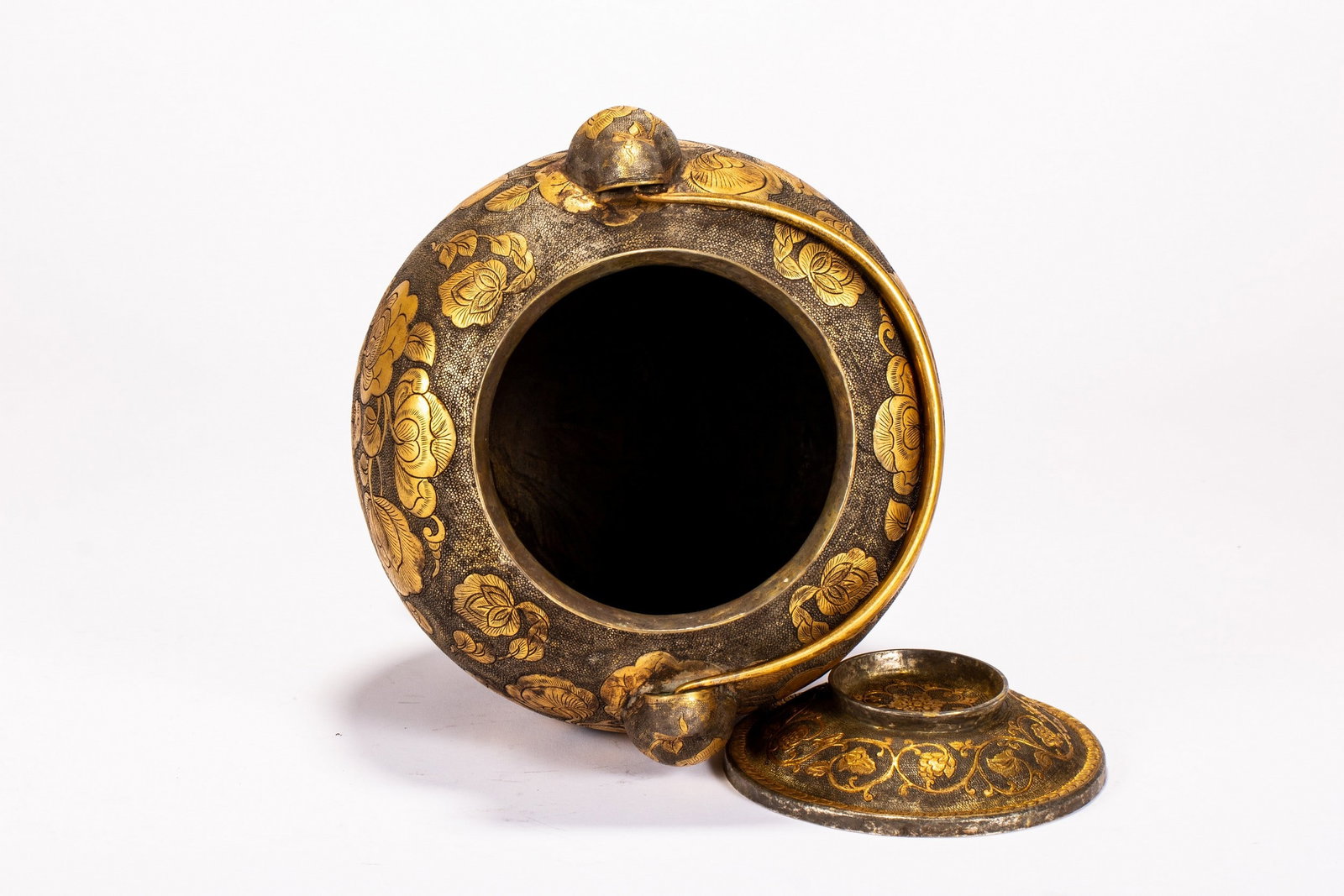 A COPPER GILDED POT - 9