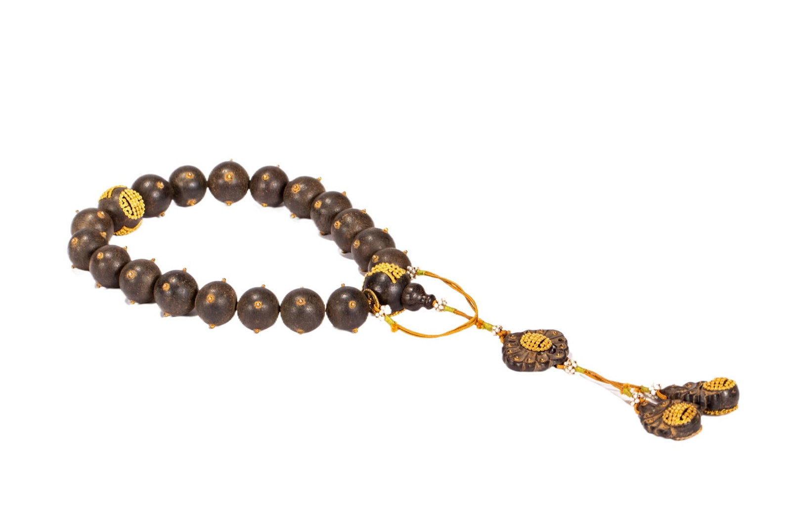 A AGARWOOD BRACELET: 沉香手持 A agarwood bracelet Diam.2cm