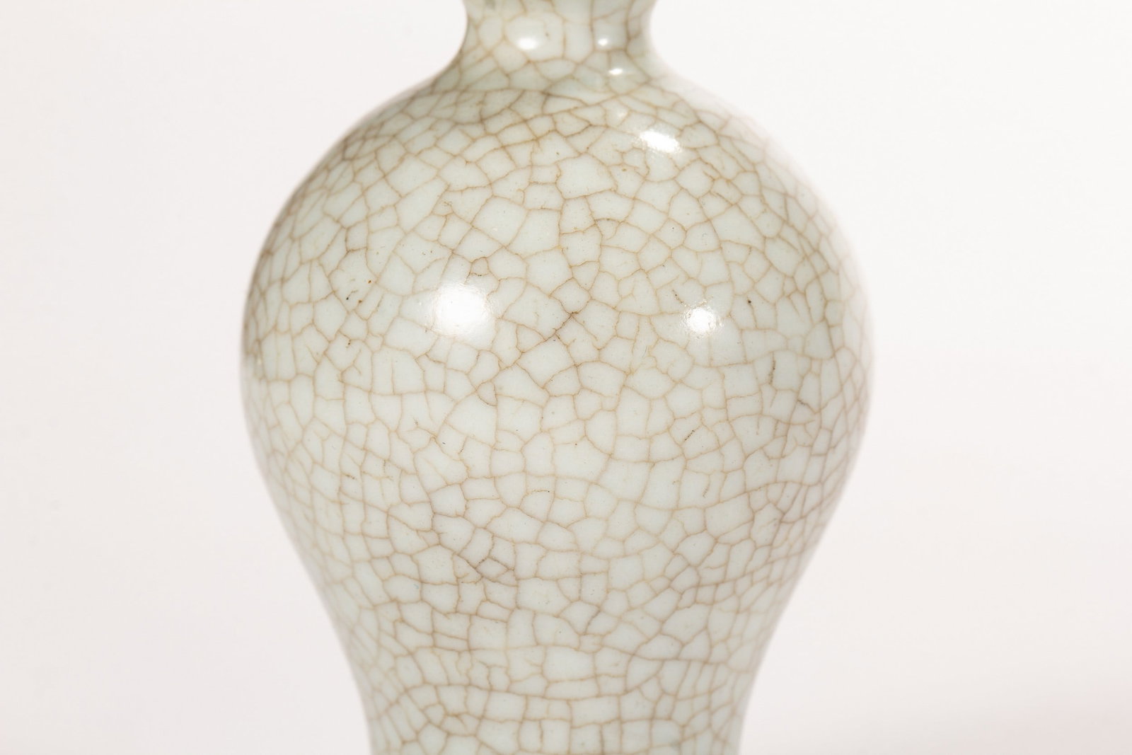 A SNUFF BOTTLE - 3