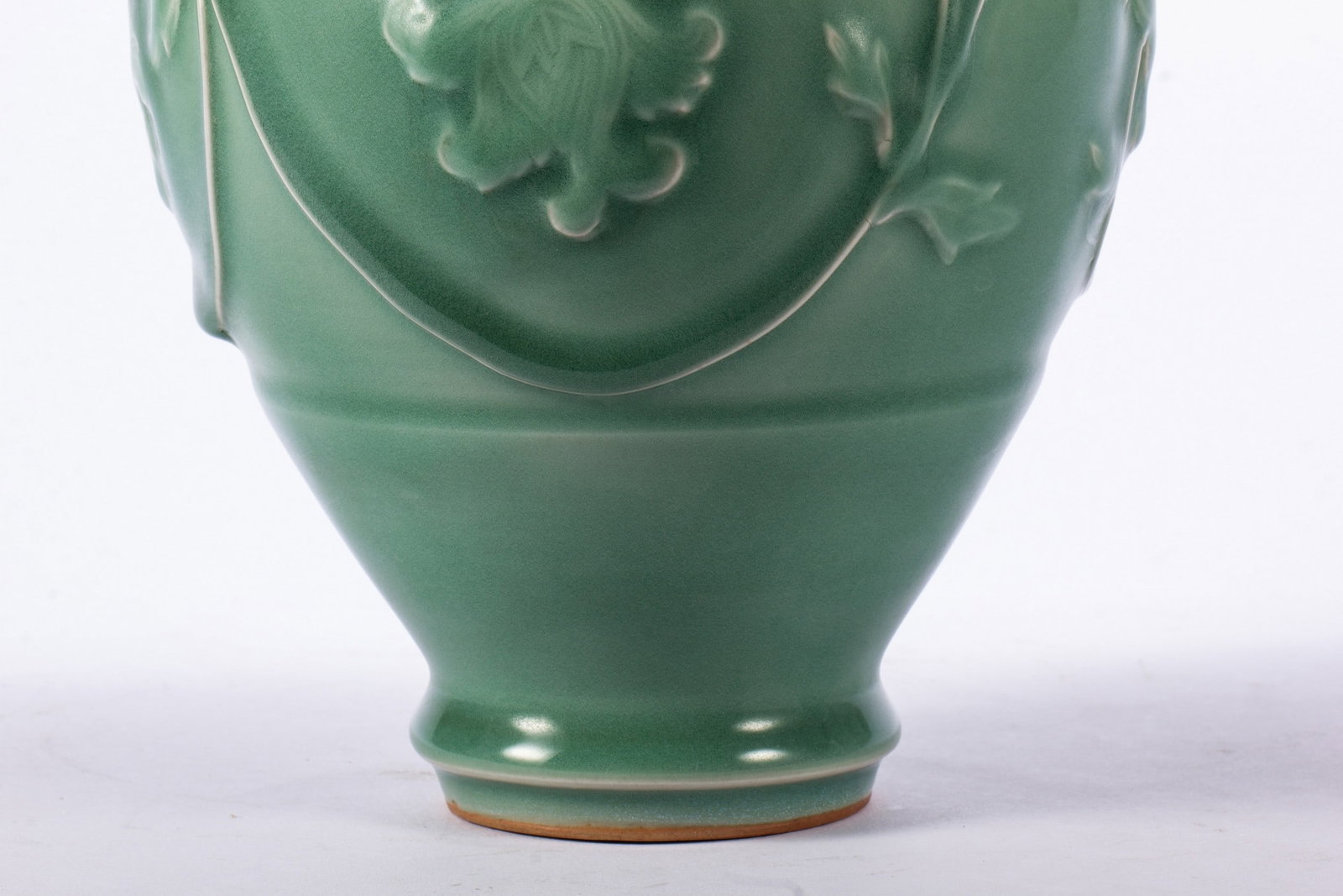 A LONGQUAN VASE - 5