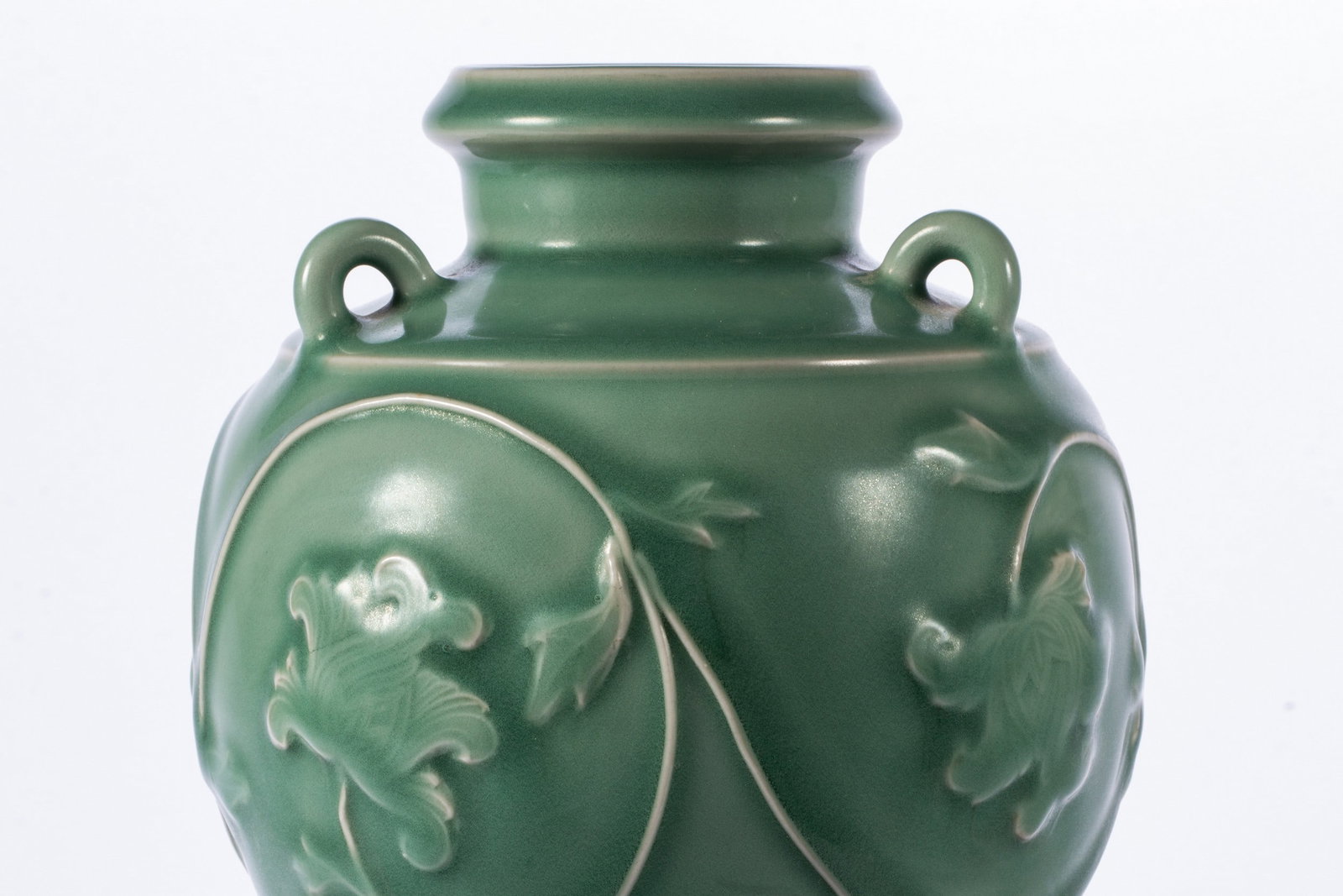 A LONGQUAN VASE - 6