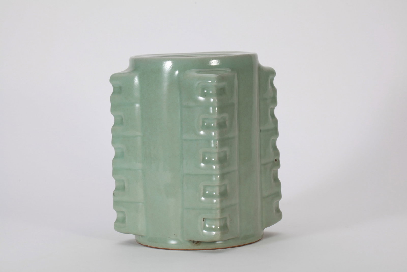 A LONGQUAN VASE - 10
