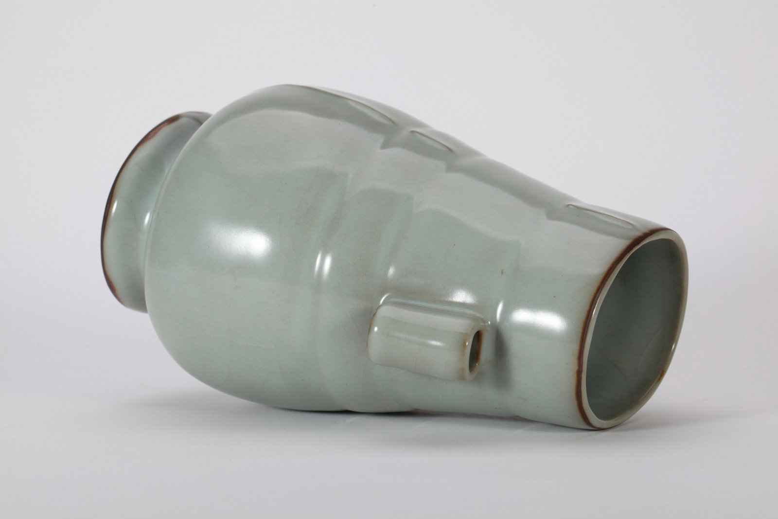 A GUAN VASE - 12