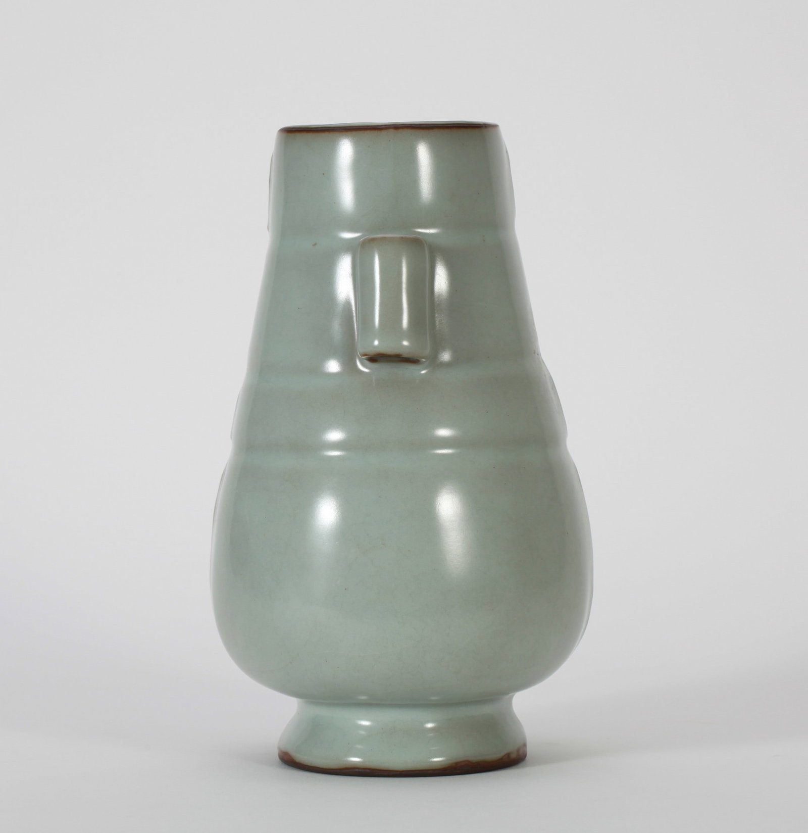 A GUAN VASE - 9