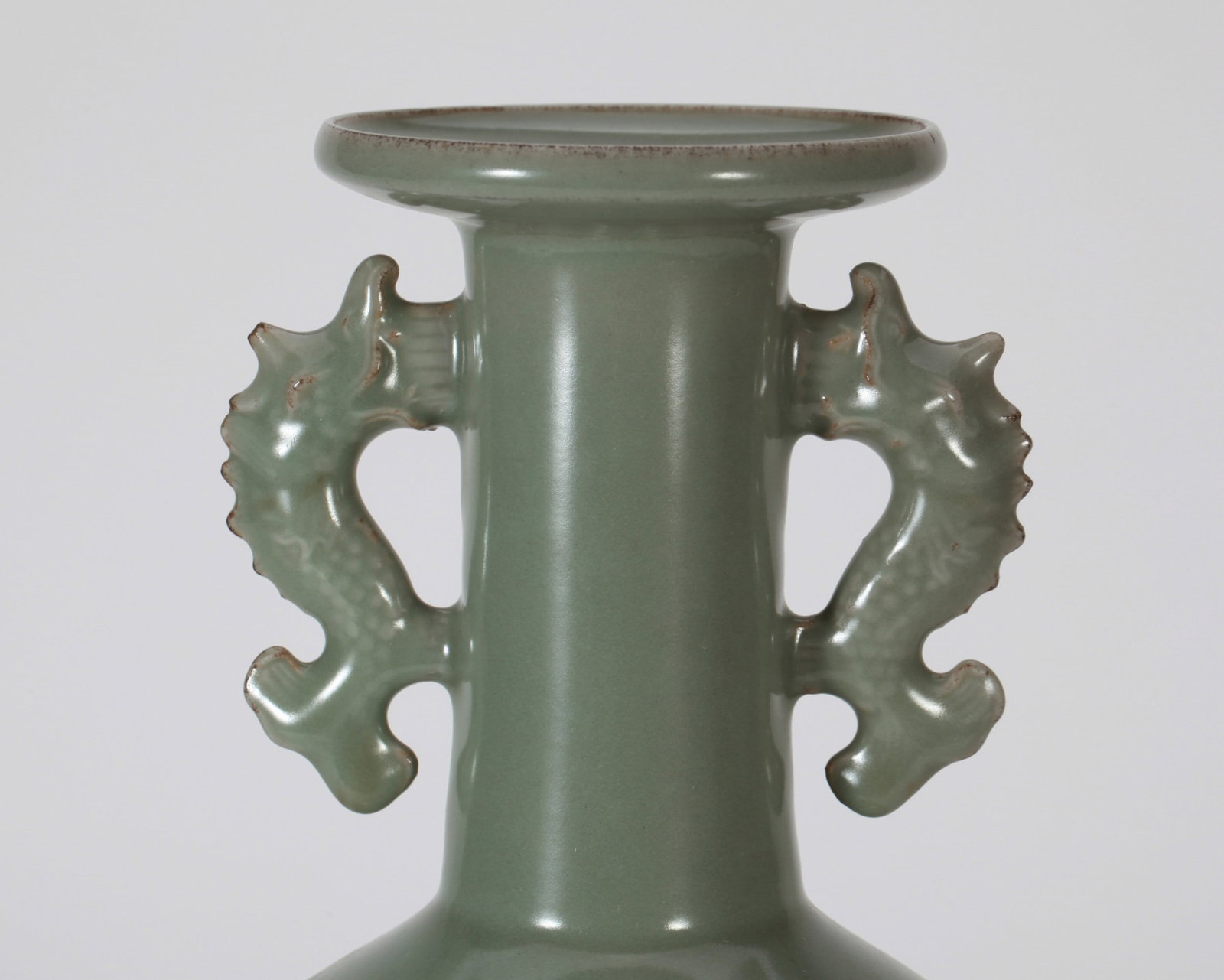 A LONGQUAN VASE - 10