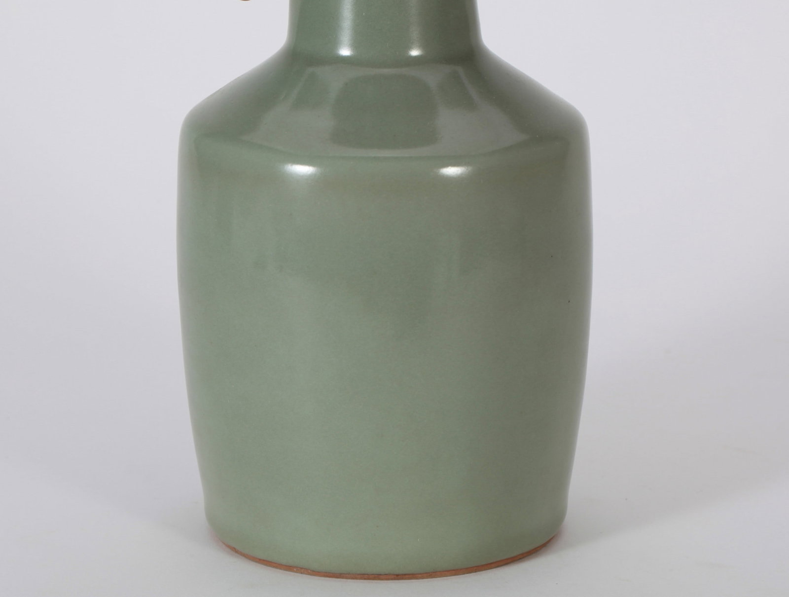 A LONGQUAN VASE - 7