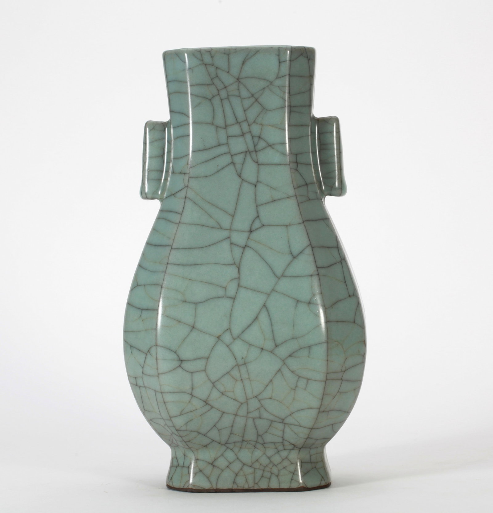A GUAN VASE - 10
