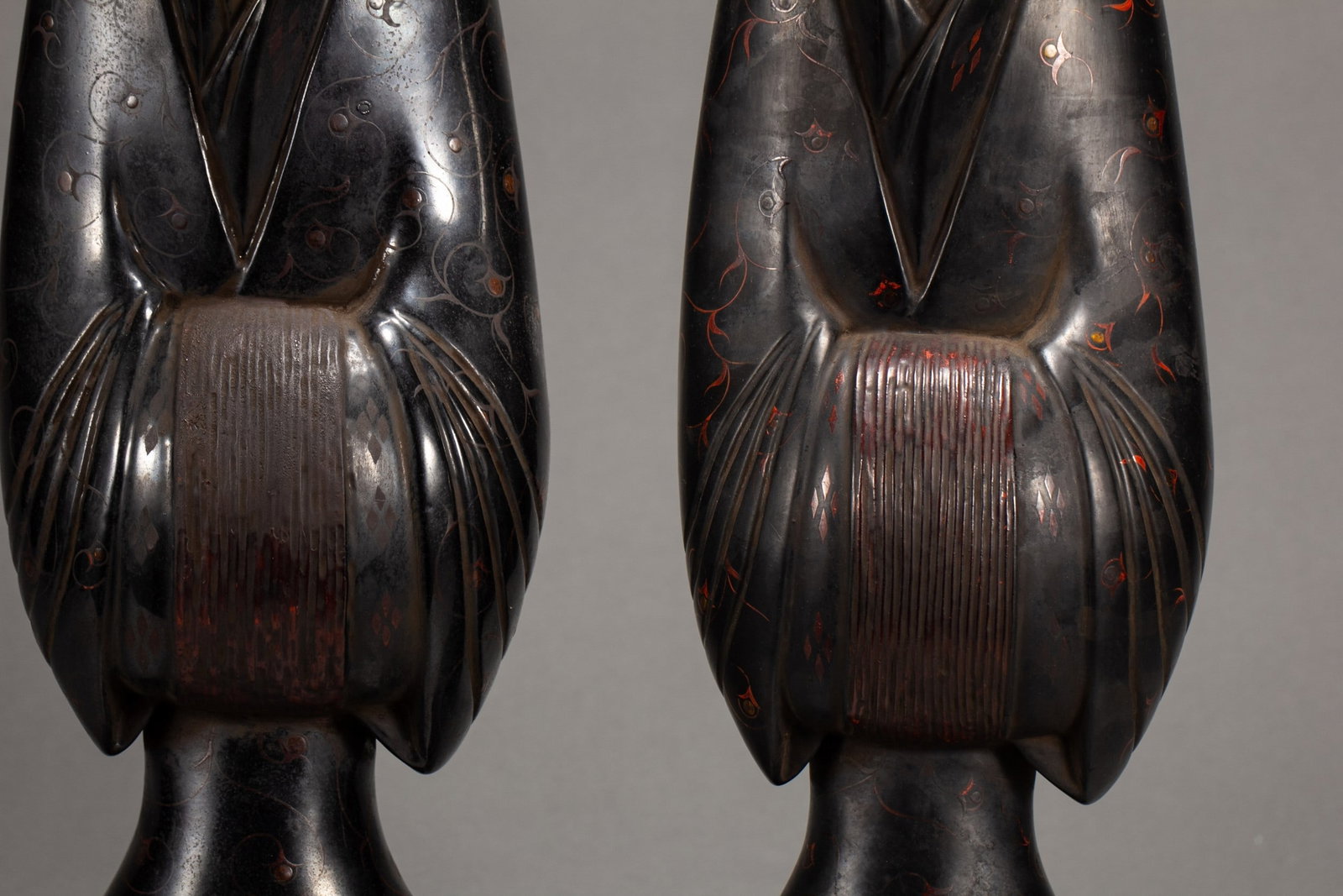 A LACQUERWARE FIGURES - 3