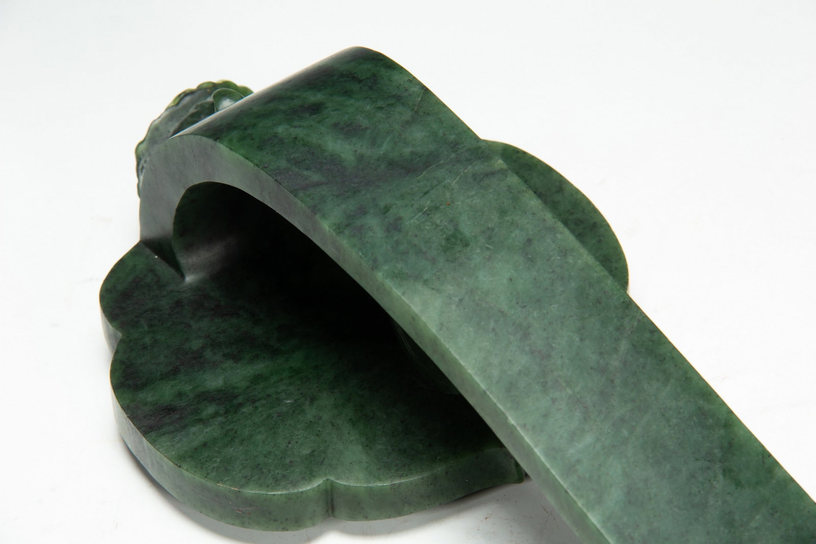 A JADE RUYI - 9