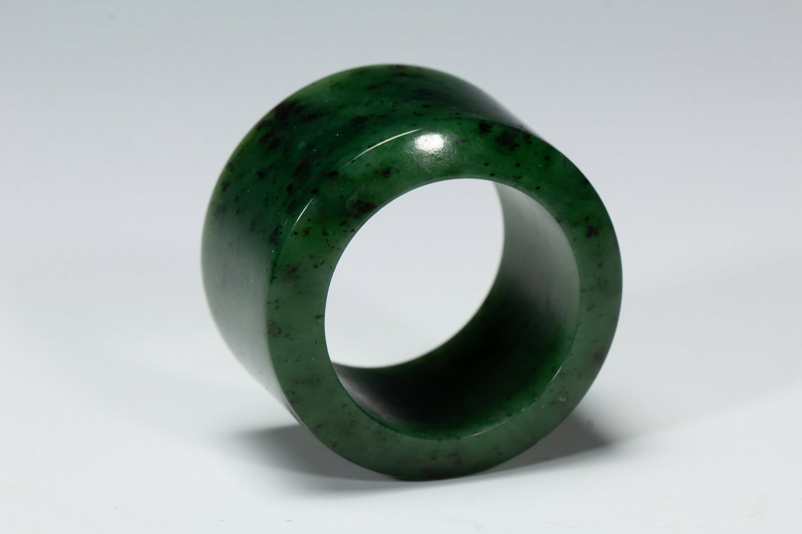 A JADE THUMB RING - 4