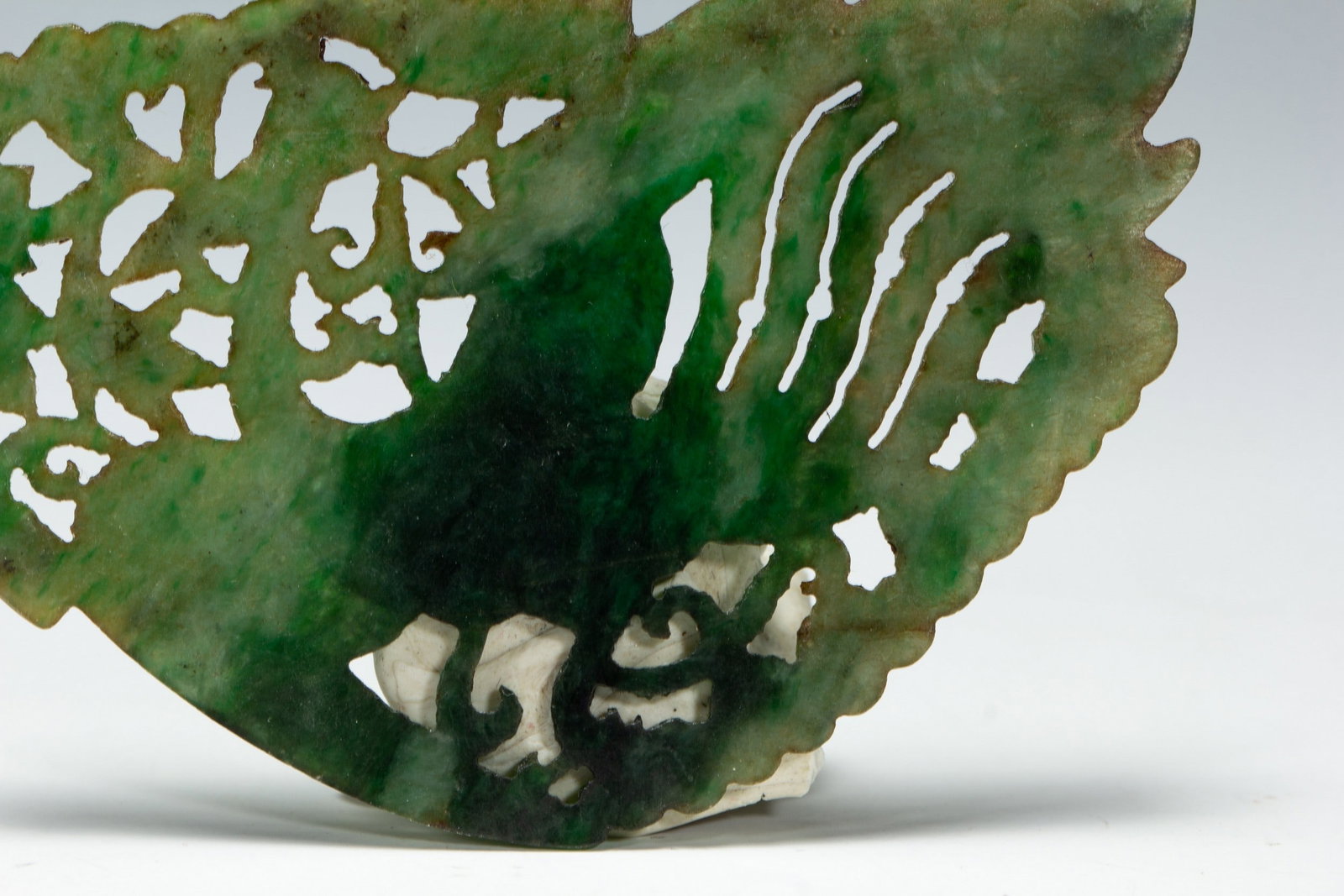 A JADE PENDANT - 7