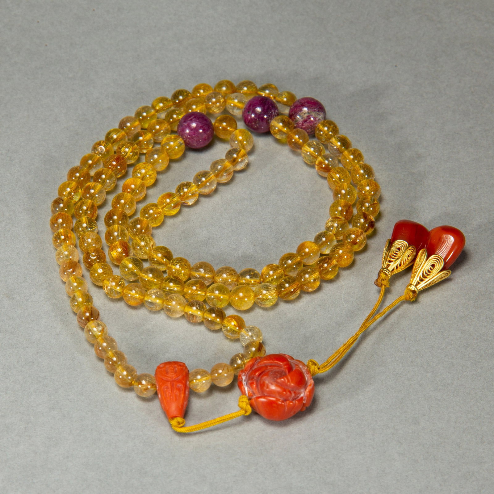 A CRYSTAL BUDDHA BEAD: 清 水晶佛珠 A crystal Buddha bead Diam.0.6cm