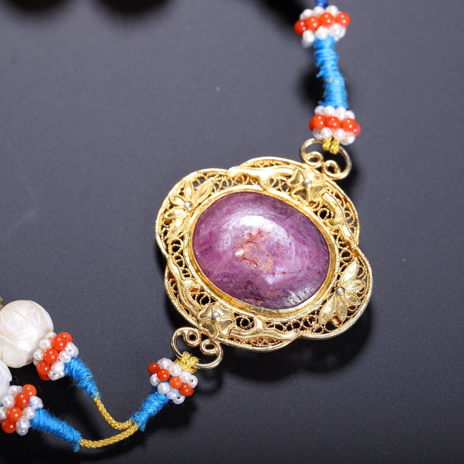 A COPPER GILDED BRACELET - 3