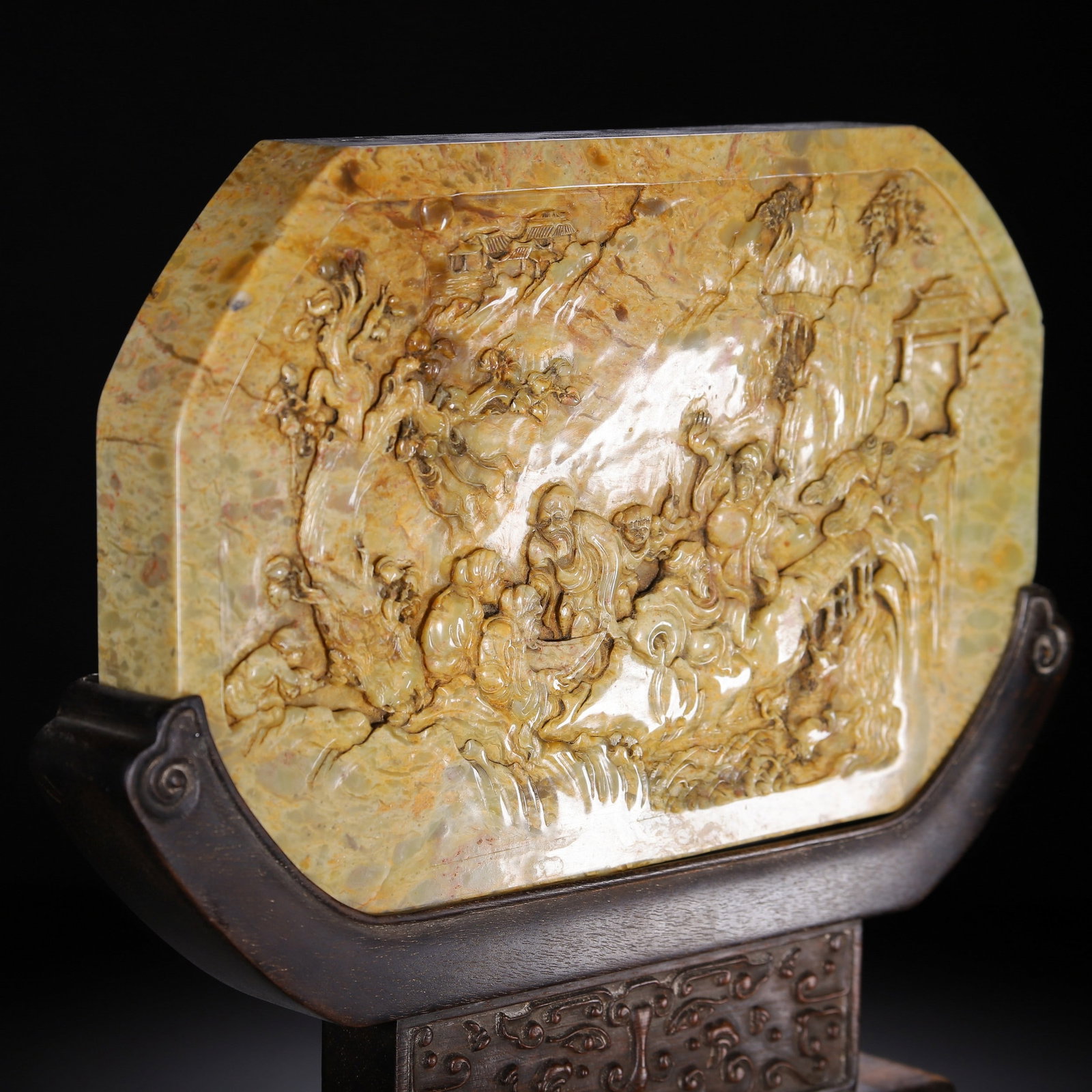 A SHOUSHAN FIGURE SCREEN - 6